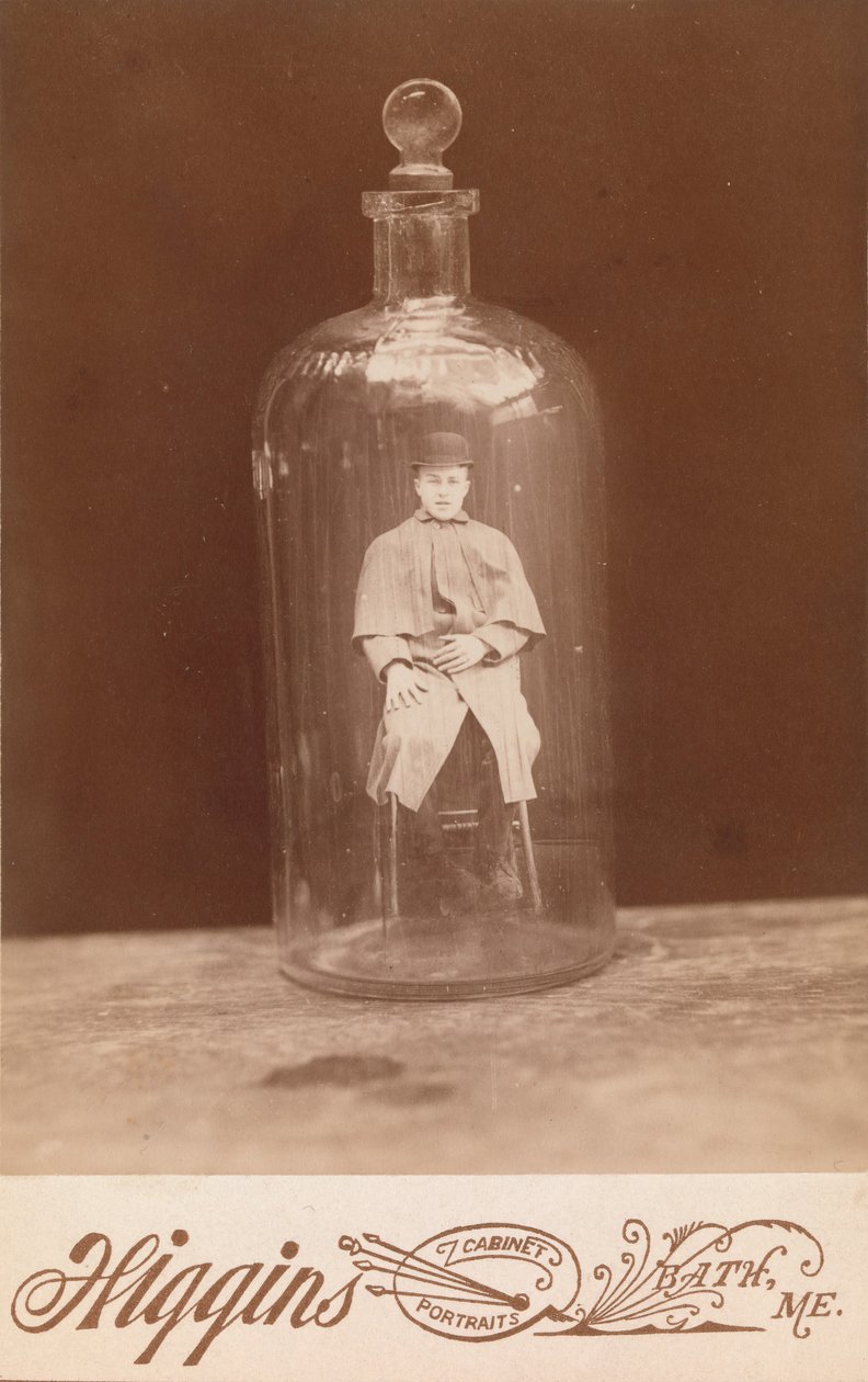 رجل في زجاجة ، كاليفورنيا. 1888. بواسطة جون سي هيغينز