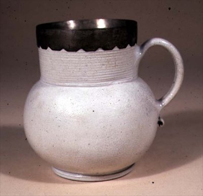 القدح ، c 1680 (الخزف الحجري الملح المزجج) بواسطة جون دوايت
