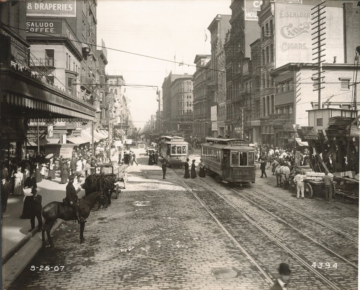 شارع السوق ، شرق العاشر ، فيلادلفيا ، 1907 بواسطة جون جيب سميث