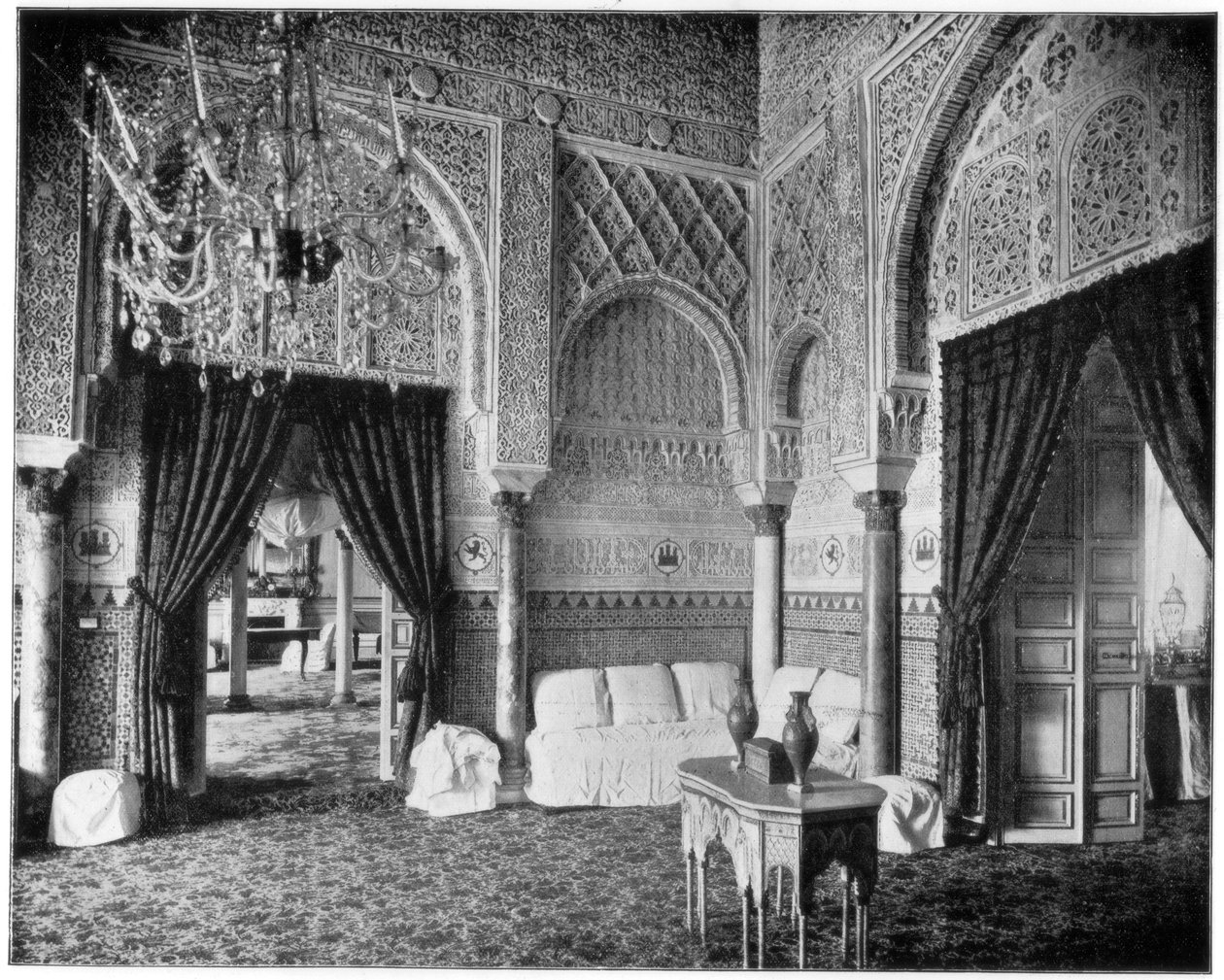 صالون ماريا دي باديلا ، الكازالر ، إشبيلية ، إسبانيا ، أواخر القرن التاسع عشر بواسطة جون ل. ستودارد