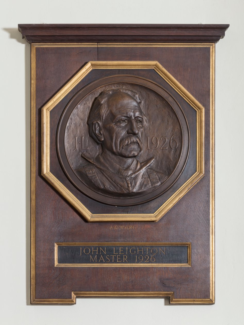 Medal featuring John Leighton بواسطة جون ليتون