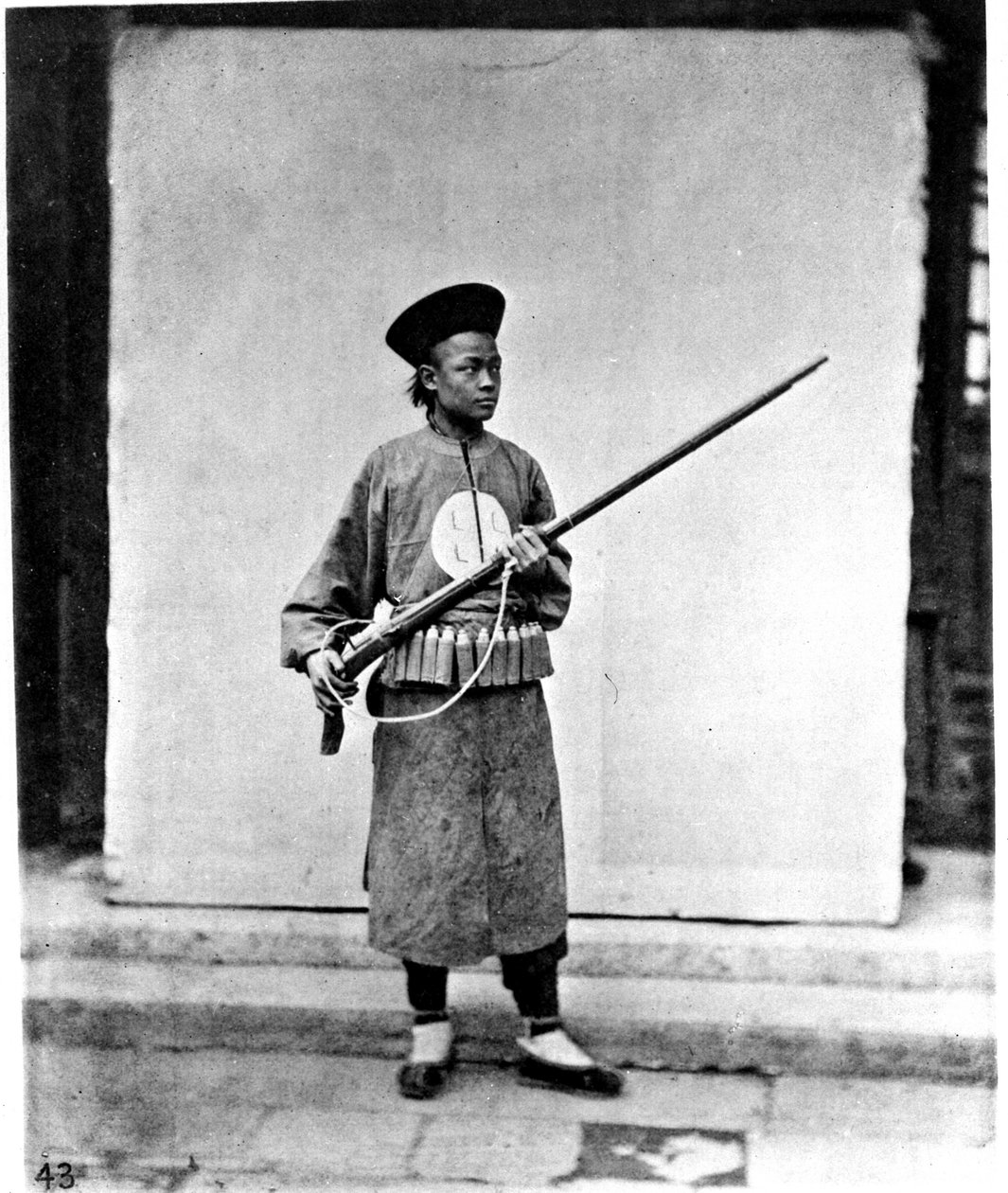 الصين ، جندي ، حوالي 1870 (صورة) بواسطة جون طومسون