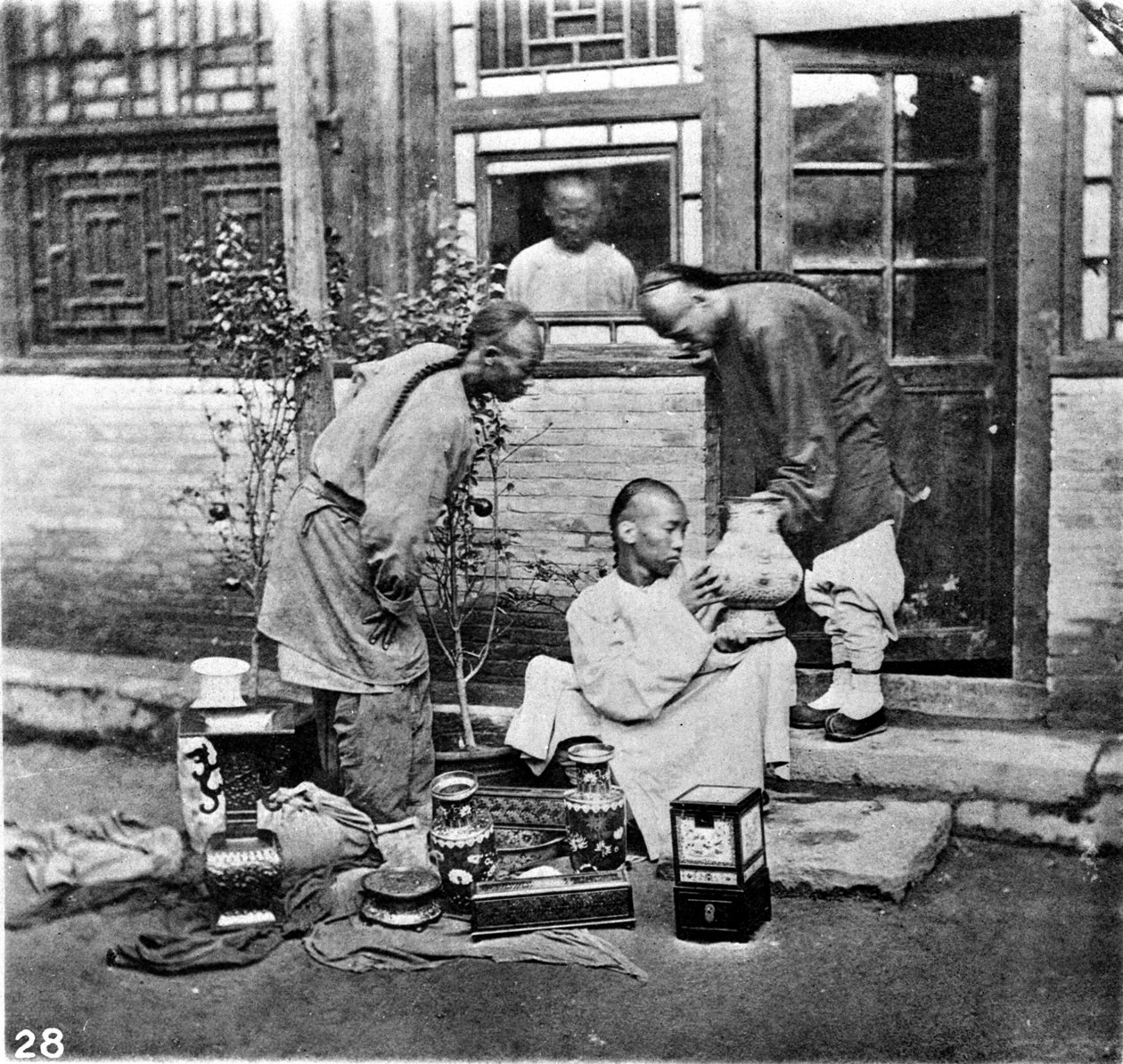 الصين ، Brocanner أو محبي الفن ج. 1870 (صورة) بواسطة جون طومسون