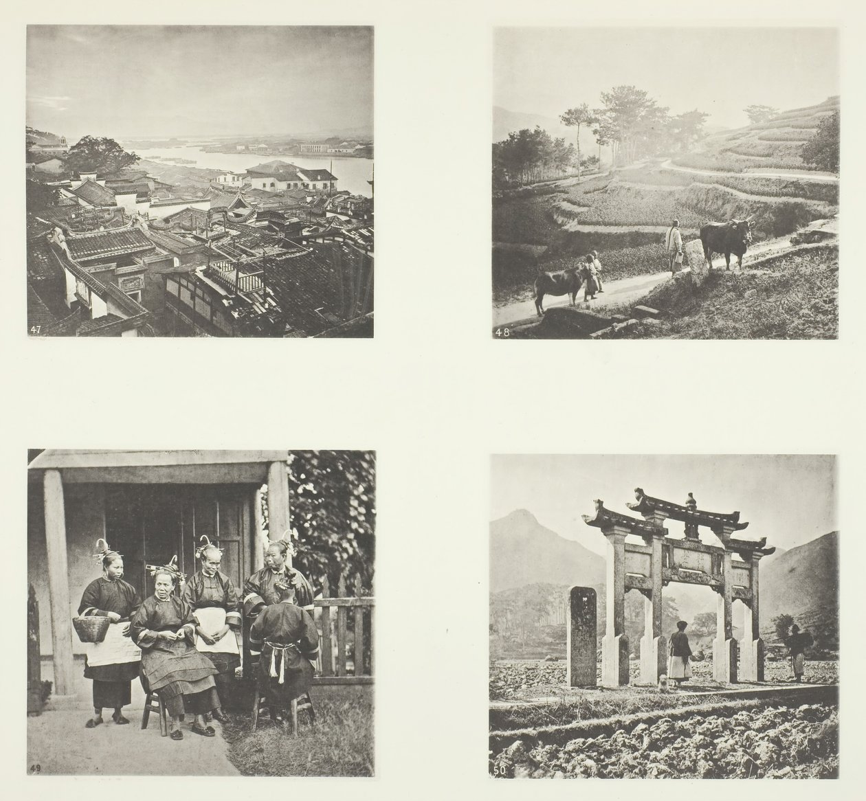 جزء من Foochow Foreign Settlement ، Terracing Hills ، Foochow Field Women ، A Memorial Arch ، c. 1868. بواسطة جون طومسون