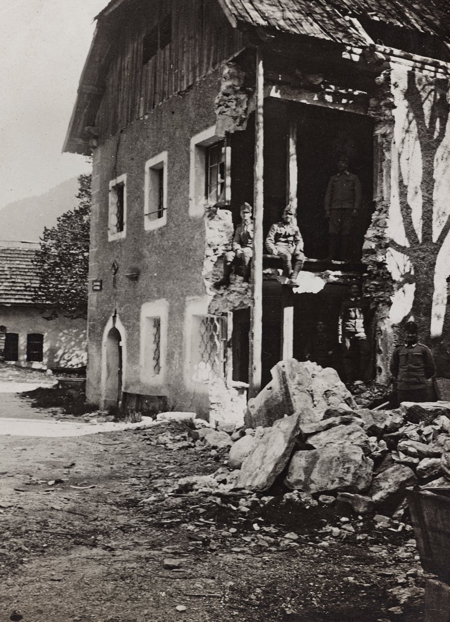 ألبوم "Meine weltkriegs - Erinnerungen South-West Front (Carinthia، Italien، South Tyrol) (حربتي العالمية - ذكريات عن الجبهة الجنوبية الغربية في كارينثيا ، إيطاليا ، ترينتينو-ألتو أديجي) 31/03/1915-12 / 11 / 1918 - Josef Zohles Wien ": ركام في Valbruna (b  بواسطة جوزيف زوهليس