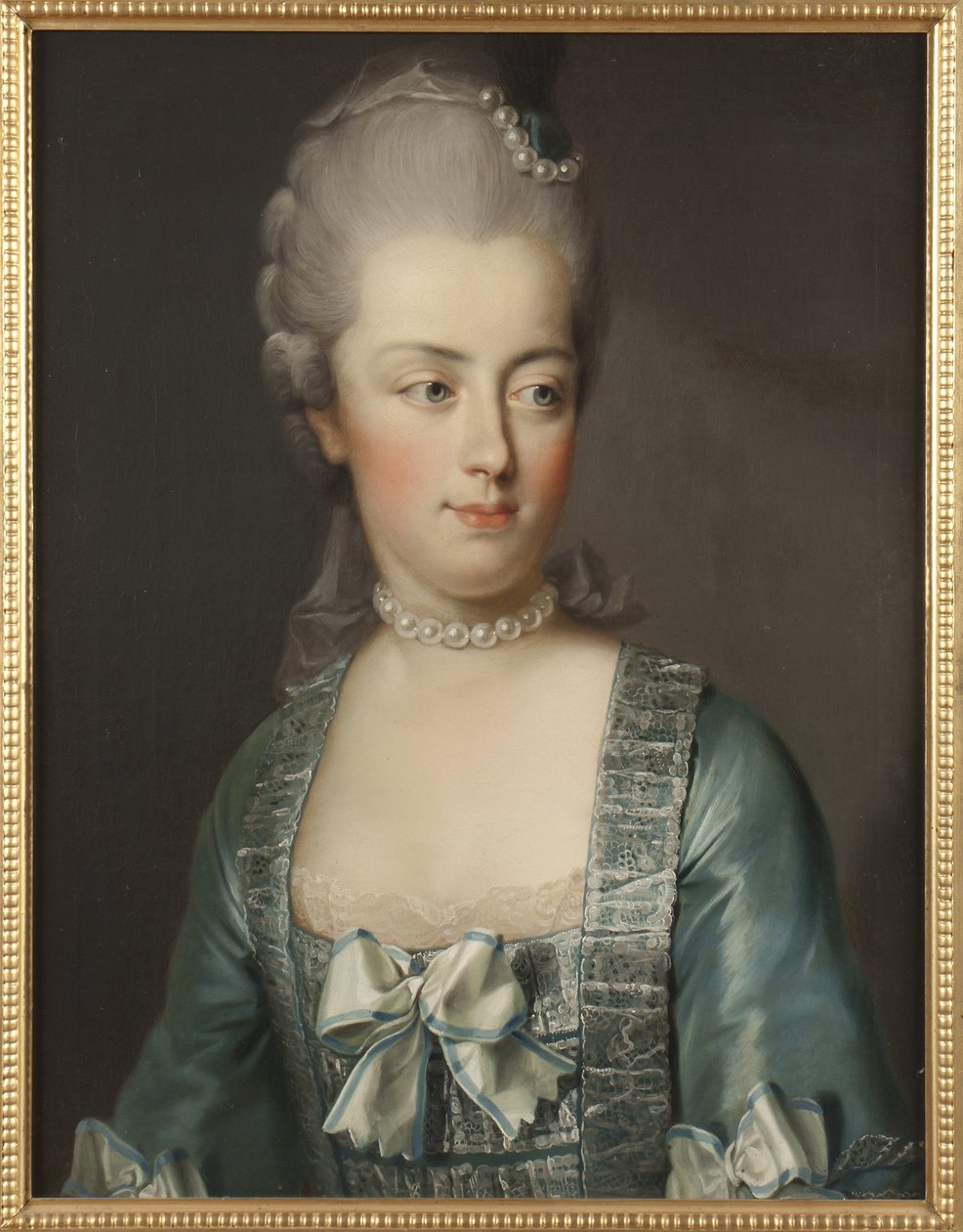 صورة لأرشيدوقة النمسا ماري أنطوانيت (1755-1793) ، ملكة فرنسا ، رسمها هيكل ، جوزيف (1736-1807). زيت على قماش. الأبعاد: ٦٥ × ٥٠ سم. المتحف الوطني ستوكهولم بواسطة جوزيف هيكل