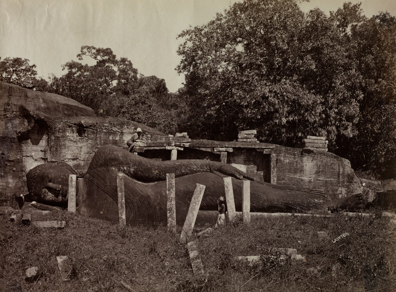 بارانيرفانا بوذا ، غال فيهارا ، بولوناروفا ، سيلان ، 1870-1871. بواسطة جوزيف لوتون