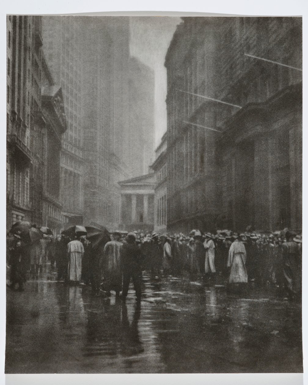 The Curb Market - نيويورك ، 1921 (طباعة برومويل) بواسطة جوزيف بتروسيلي
