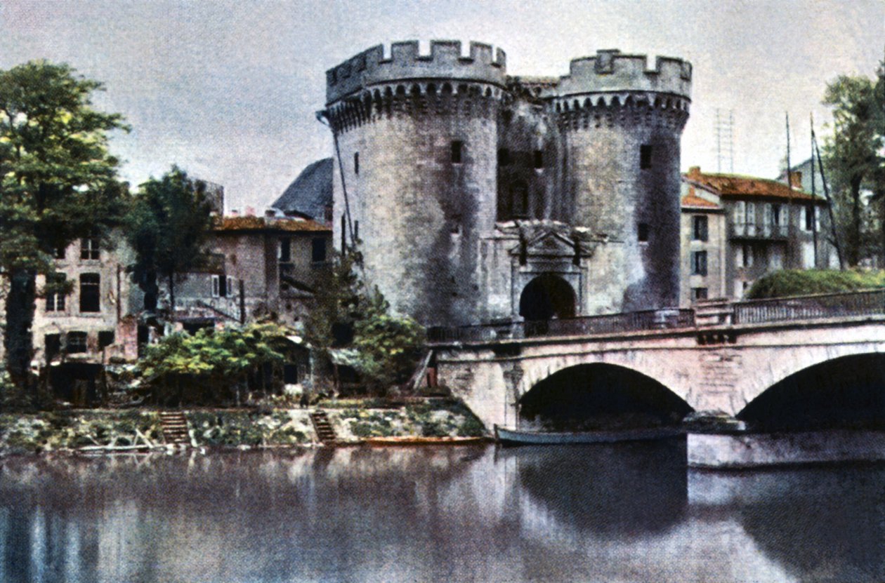 بوابة المدينة Porte de France ، فردان ، سبتمبر 1916 (ألوان تلقائية) بواسطة جول جيرفيه كورتيلمونت