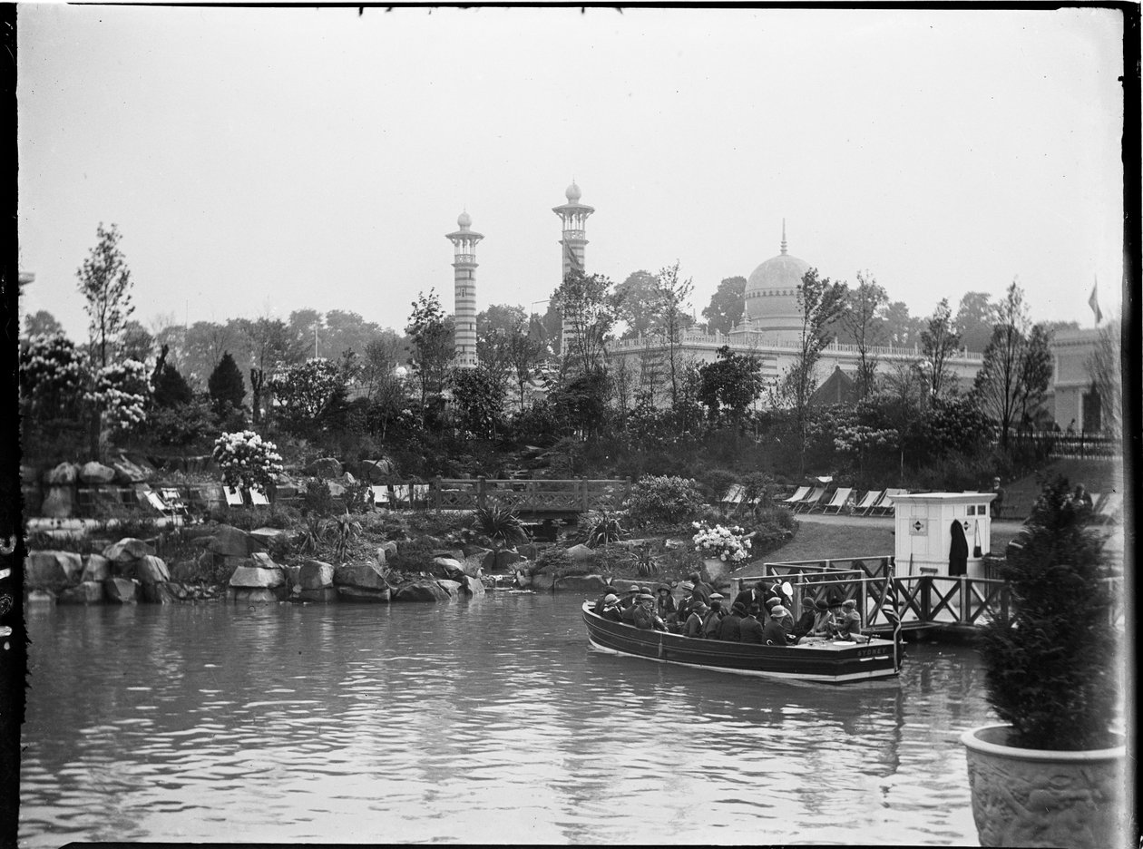 ويمبلي بارك ، ويمبلي بارك ، برنت ، لندن الكبرى ، 05/06/1924 (b / w photo) بواسطة كاثرين جان ماكفي
