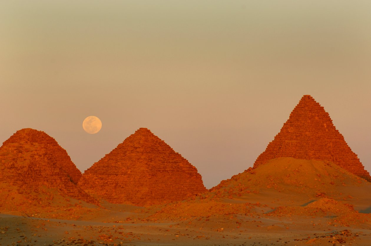  بواسطة كينيث جاريت
