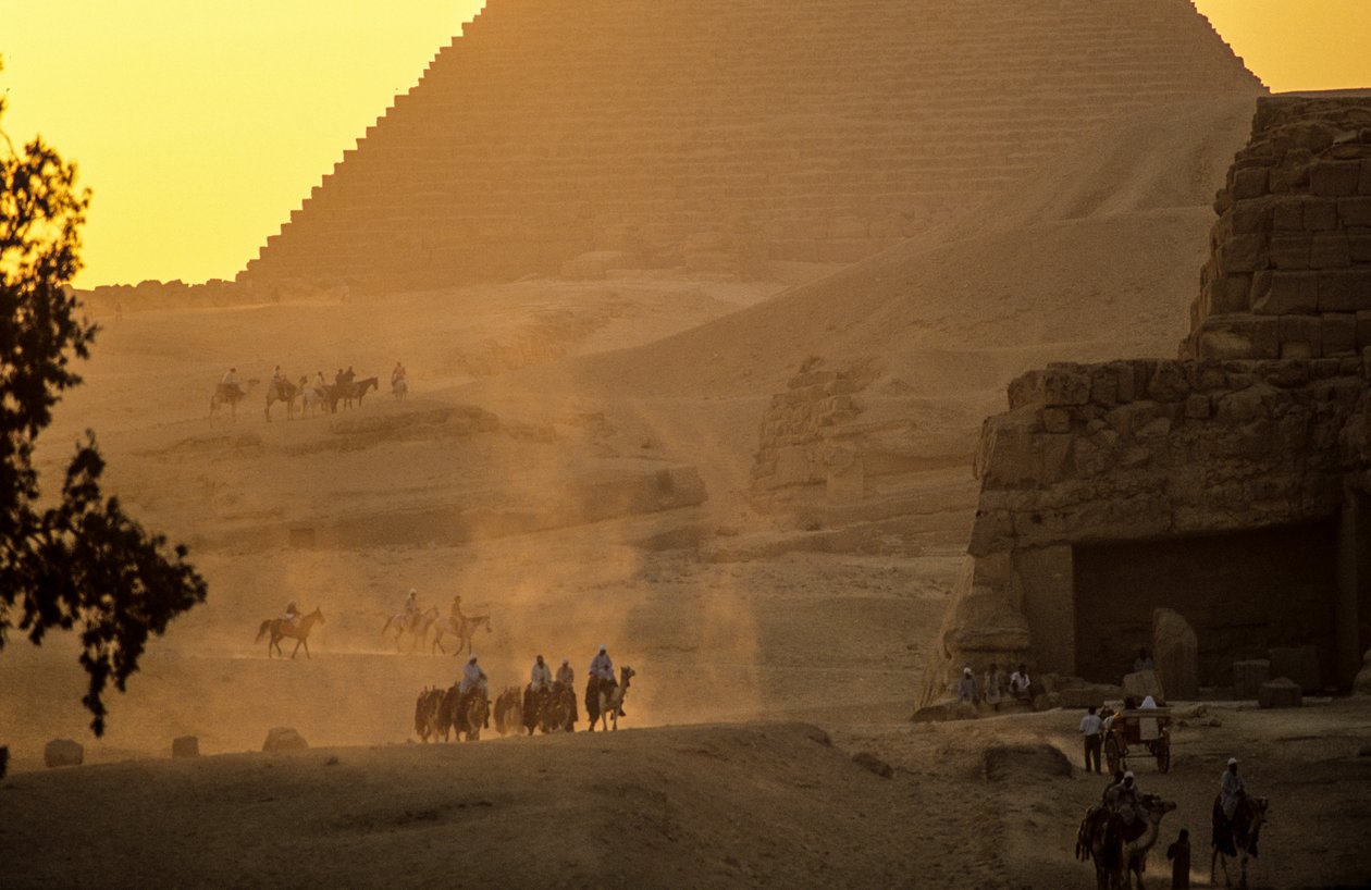  بواسطة كينيث جاريت
