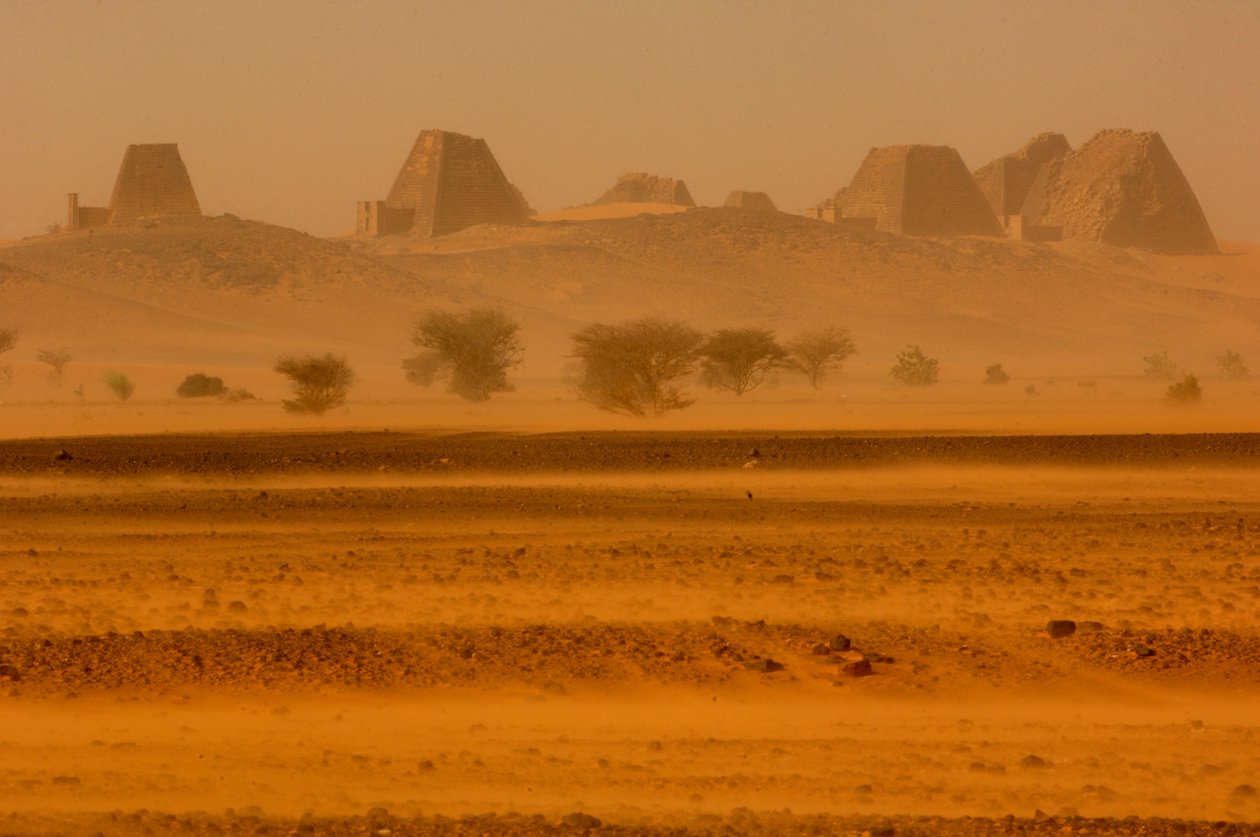  بواسطة كينيث جاريت