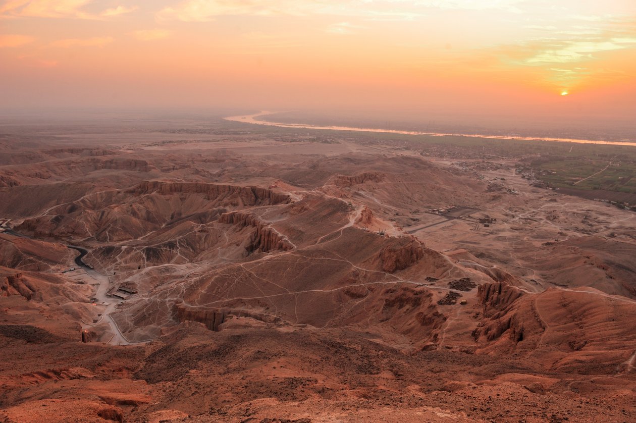  بواسطة كينيث جاريت