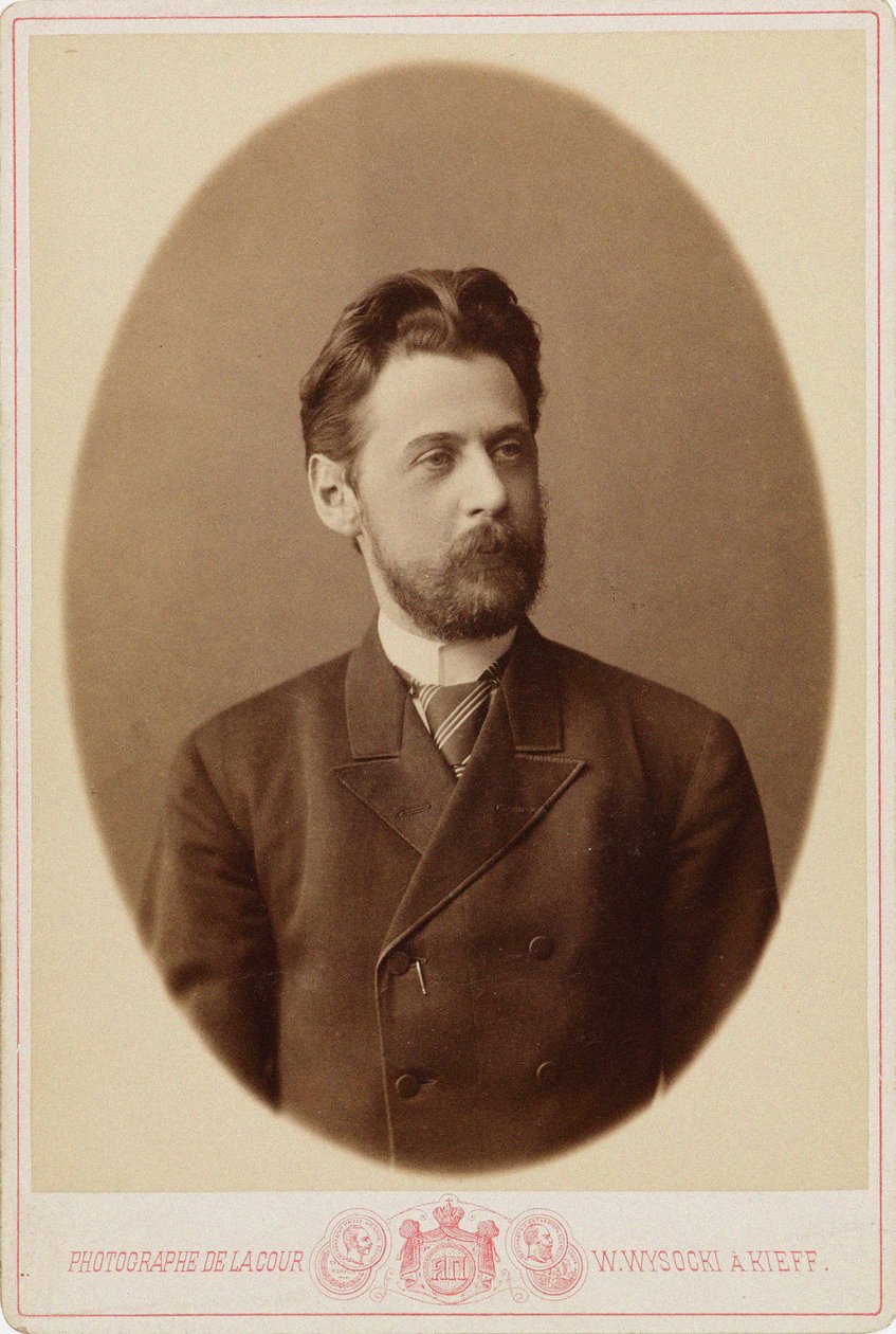 صورة للشاعر إنوكنتي أنينسكي 1856-1909 ، ج. 1890. بواسطة كييف. استوديو الصور V. Vysotsky