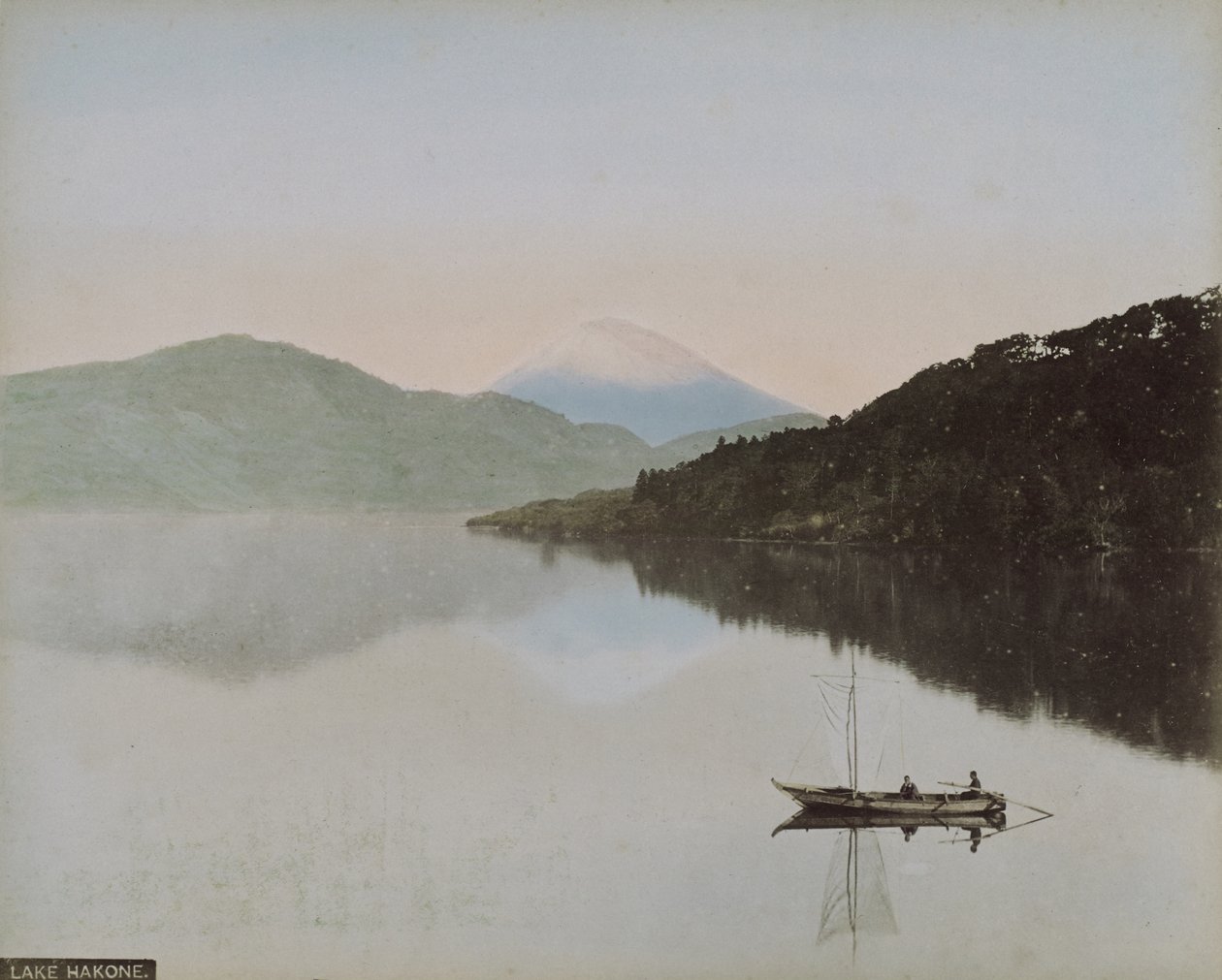 Fuji-Yama من Near Numadzu ، c.1890 (مطبوعات فضية زخرفية بألوان مطبقة) بواسطة كوساكابي كيمبي