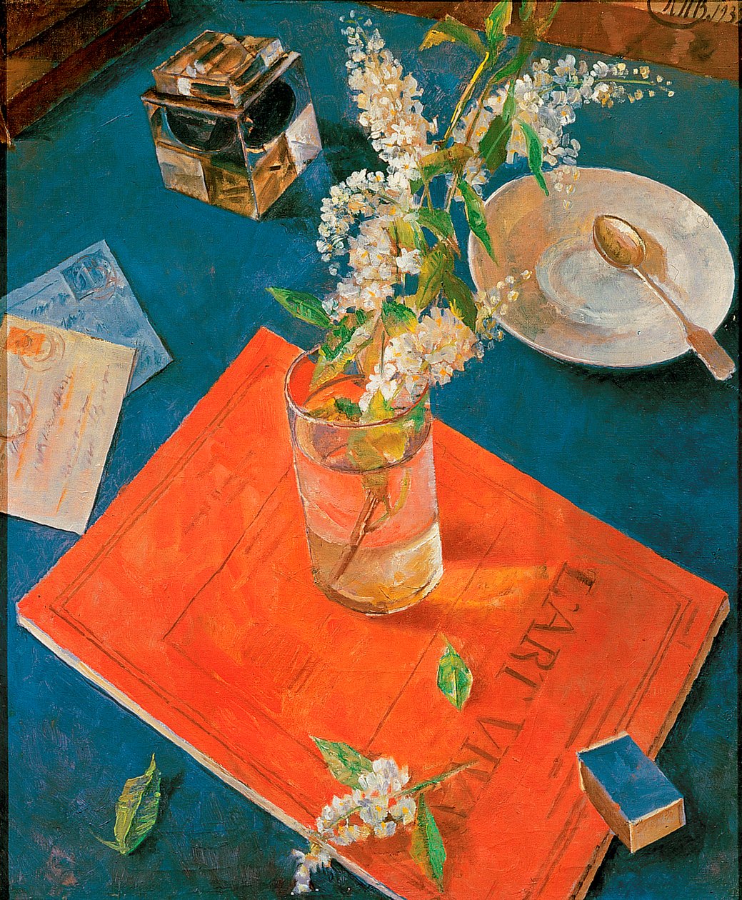 فرع شجرة الكرز في كوب ، 1932. بواسطة Kuzma Sergeevich Petrov Vodkin