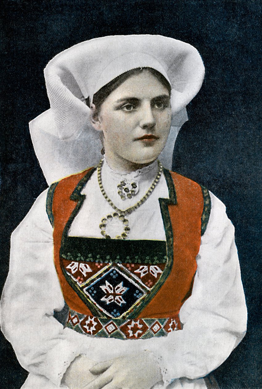امرأة ترتدي الزي الوطني النرويجي ، c1890 بواسطة لام بولانجر