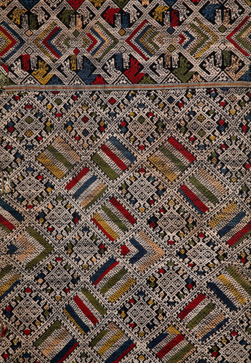 تصميم النسيج (المنسوجات) بواسطة مدرسة اللاوسيين