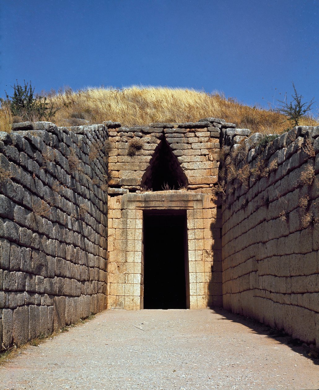 مدخل قبر أجاممنون المسمى "Tresor d'Atree": موقع مدينة Mycenes القديمة في البيلوبونيز (1500-1100 قبل الميلاد) اليونان بواسطة الفترة الهلادية المتأخرة الميسينية