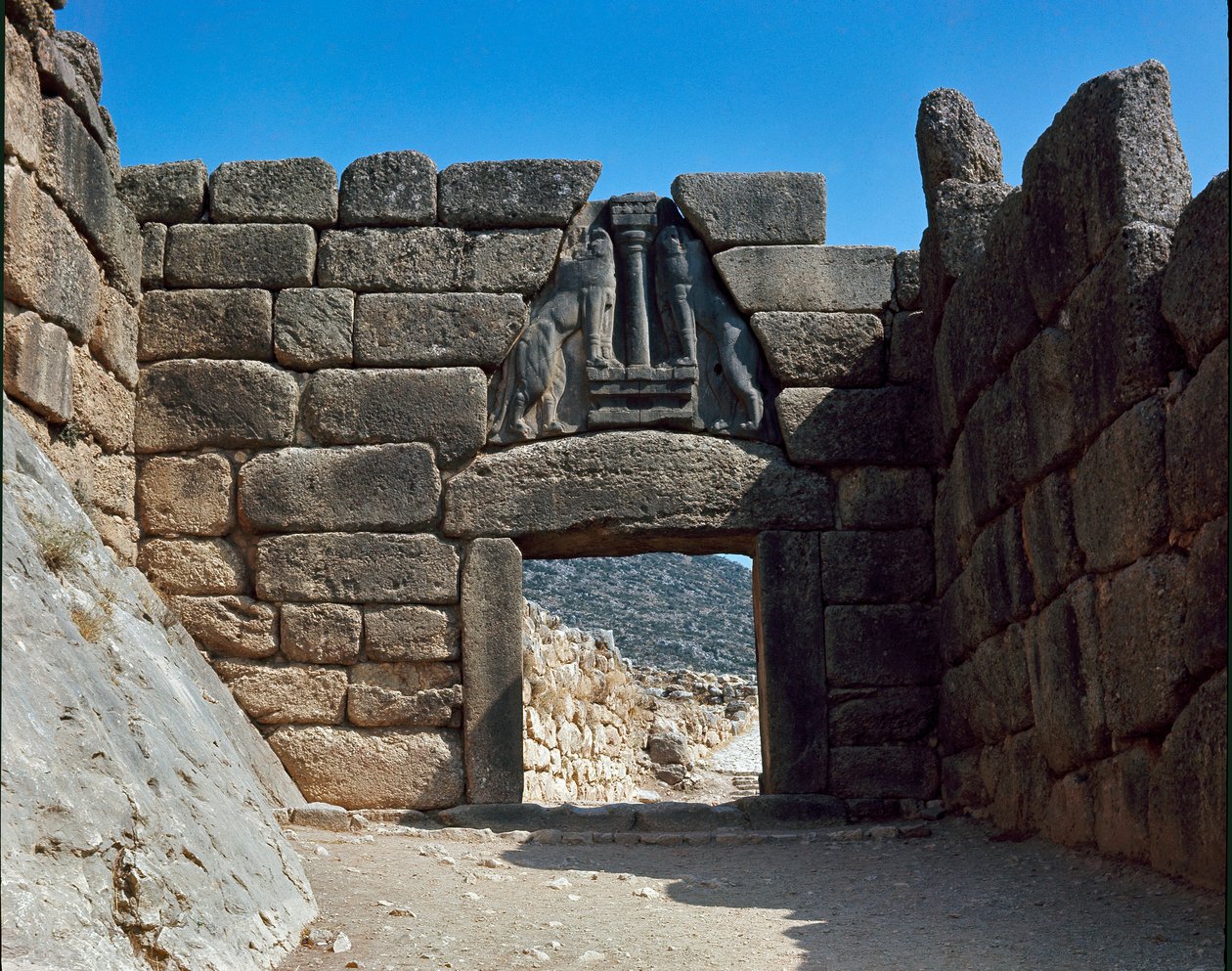 بوابة الأسود: موقع مدينة ميسين القديمة في البيلوبونيز (1500-1100 قبل الميلاد) اليونان بواسطة الفترة الهلادية المتأخرة الميسينية