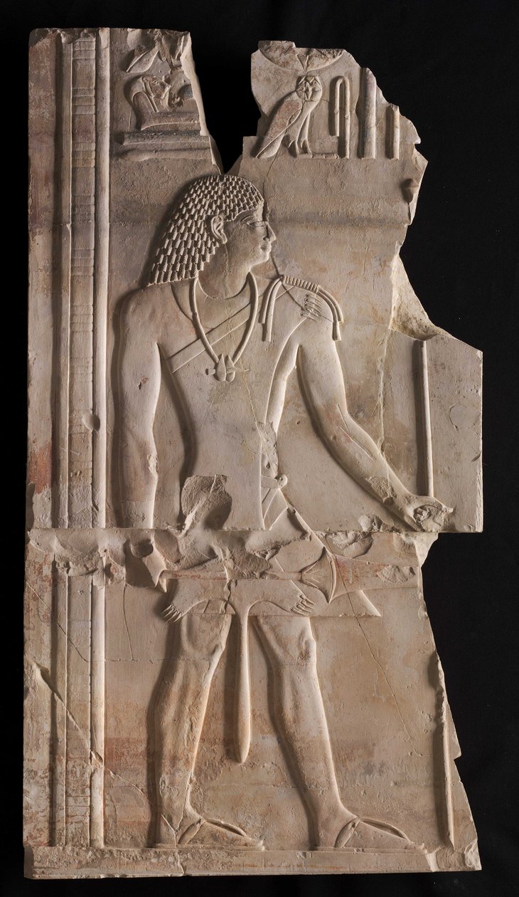 Mentuemhat ككاهن مع الموظفين والصولجان ، c.667-647 قبل الميلاد بواسطة العصر المتأخر المصري