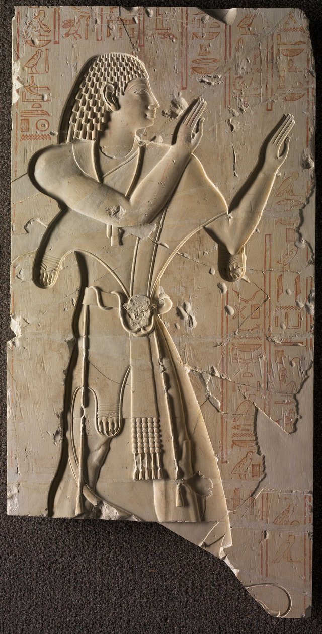 Mentuemhat في اللباس الكنسي ، c.667-647 قبل الميلاد بواسطة العصر المتأخر المصري