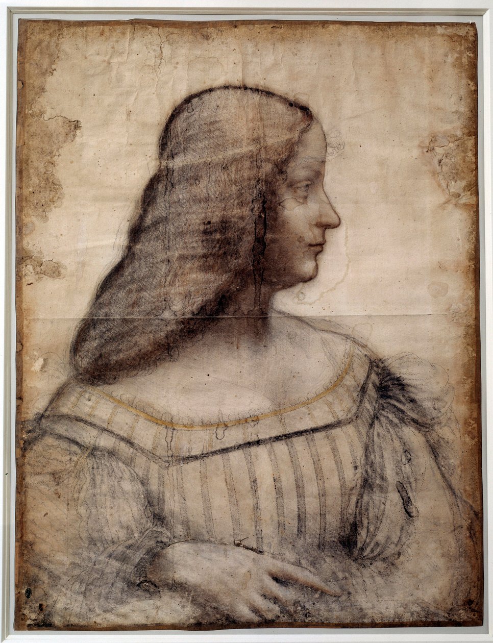 صورة لامرأة تُعرف باسم إيزابيلا ديستي (1474-1539) ، ماركيز مانتوا رسم بالحجر الأسود والدم بواسطة ليونارد دي فينشي (ليوناردو دافنشي) (1452-1519) صن. 0،63x0،46 م باريس ، متحف اللوفر - صورة إيزابيلا ديستي (1474-1539) - عمل من قبل بواسطة ليوناردو دا فينشي