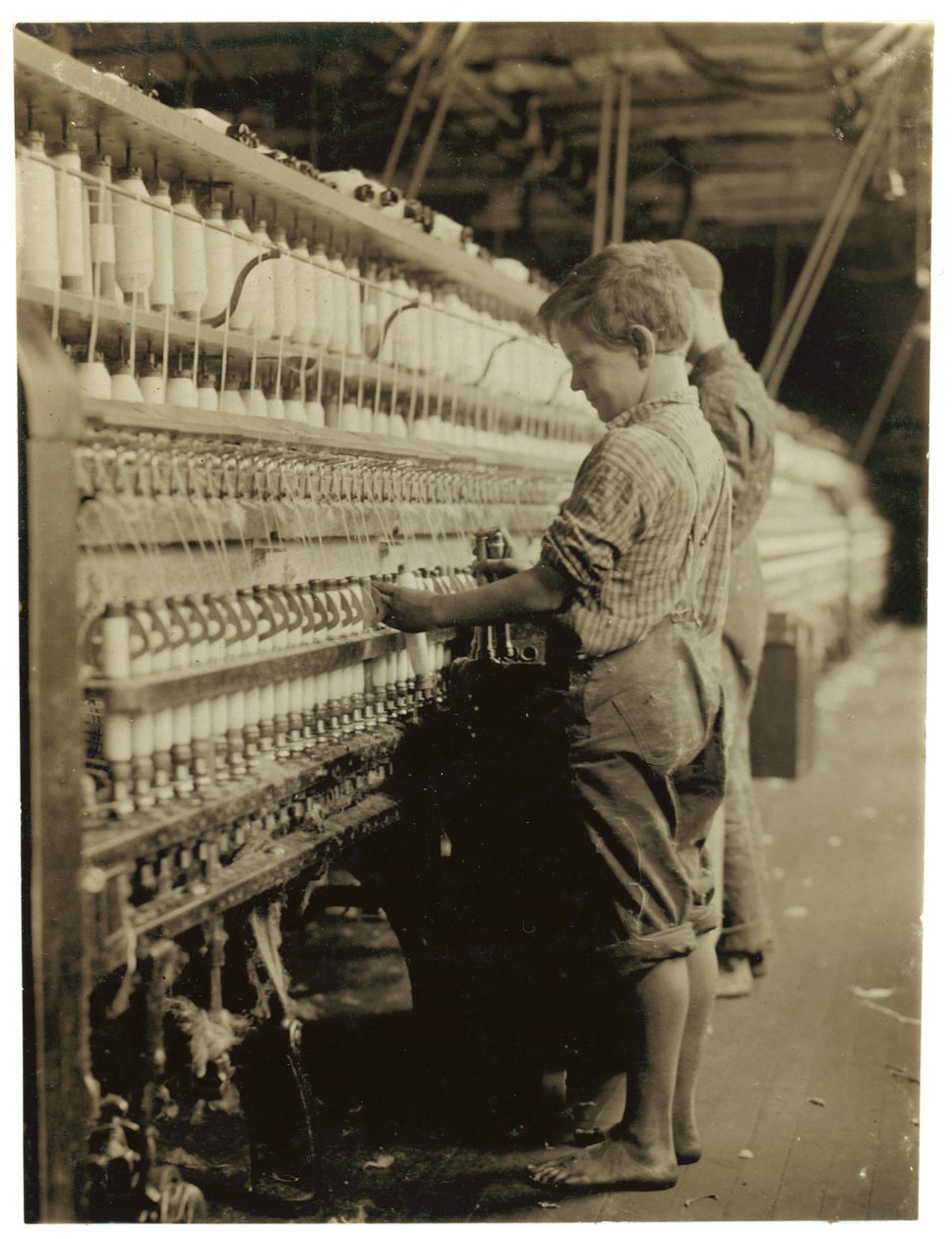 doffers الشباب استبدال البكرات الكاملة في North Pownal ، فيرمونت ، 1910 بواسطة لويس ويكس هاين