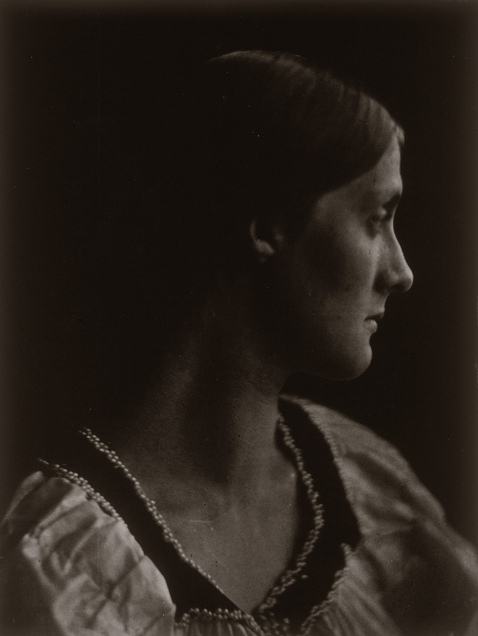 Julia Jackson, small profile