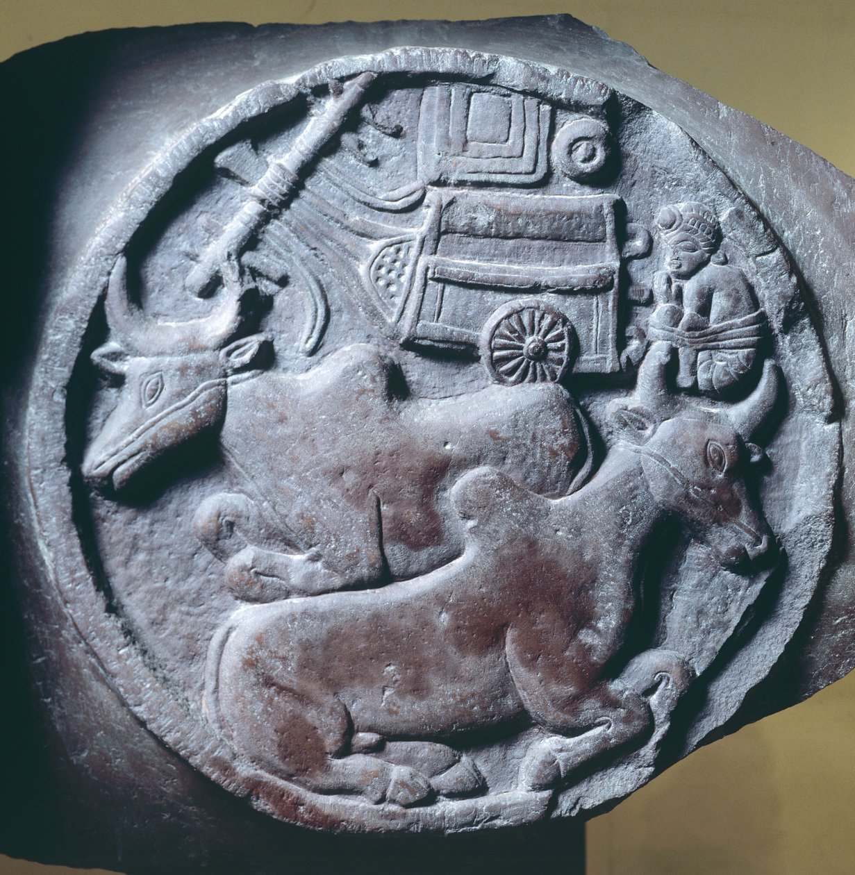 Medallion decorated in relief from balustrade of Stupa of Bharhut, Buddhist monument, Madhya Pradesh, India, Indian Civilization, 2nd century BC بواسطة غير معروف غير معروف