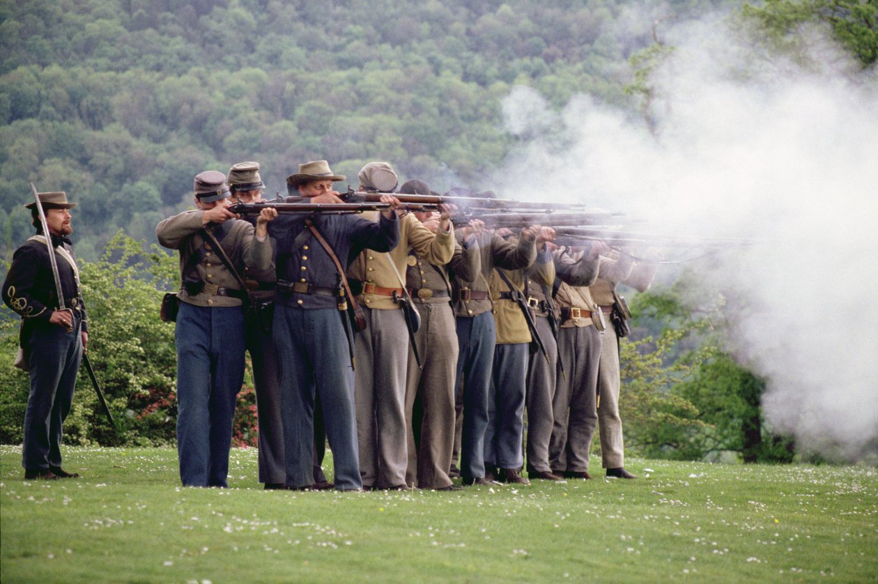 Modern re-enactment of the Battle of Gettysburg (photo) بواسطة غير معروف غير معروف