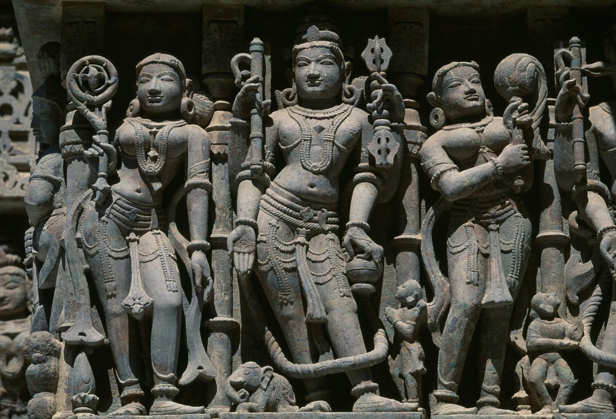 Relief depicting male and female figures, Adishvara temple, Vimalavasi Tuk, temple complex on Shatrunjaya hill, Palitana, Gujarat, India بواسطة غير معروف غير معروف
