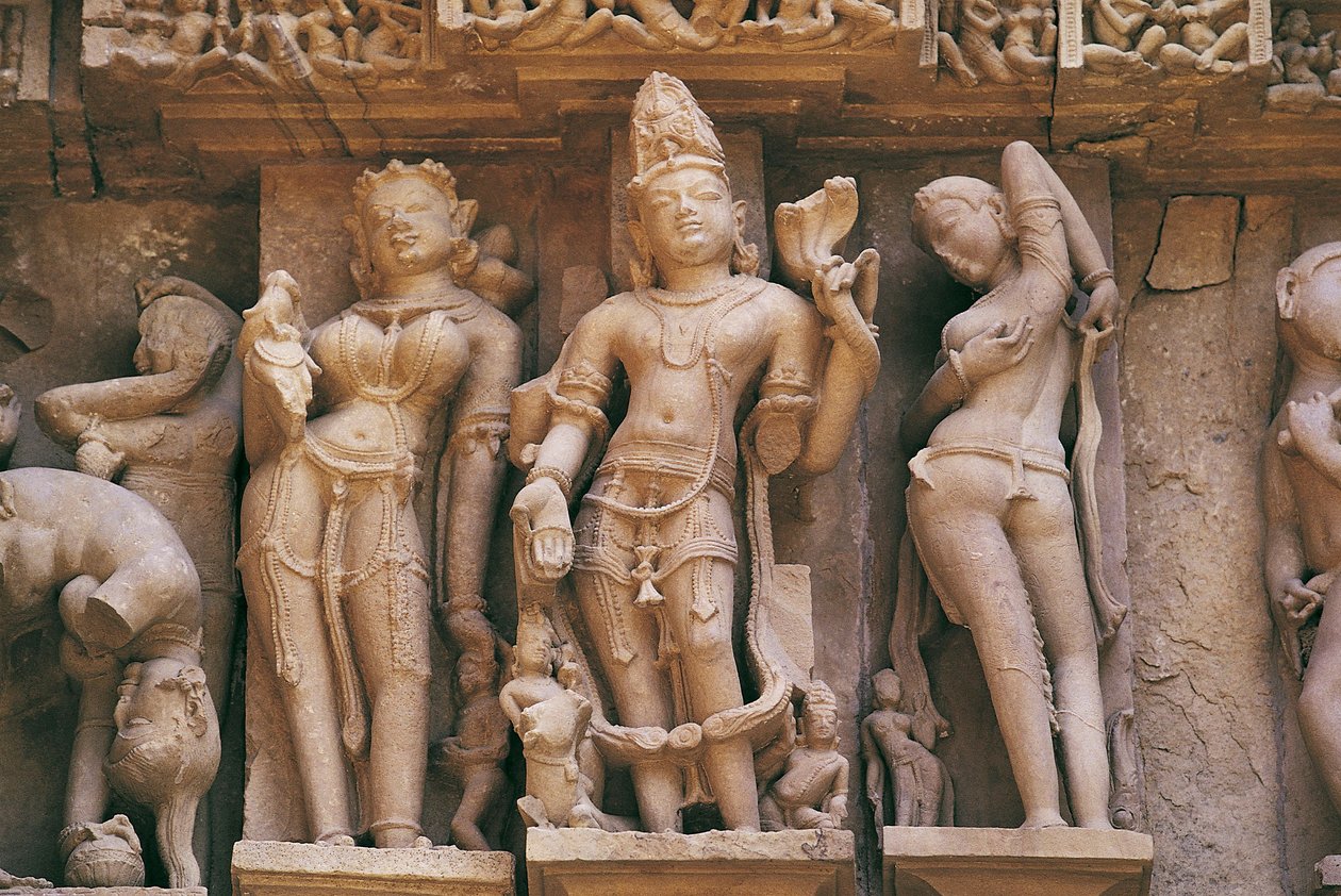 Sculptures, Lakshmana temple, Khajuraho group of Monuments (UNESCO World Heritage List بواسطة غير معروف غير معروف