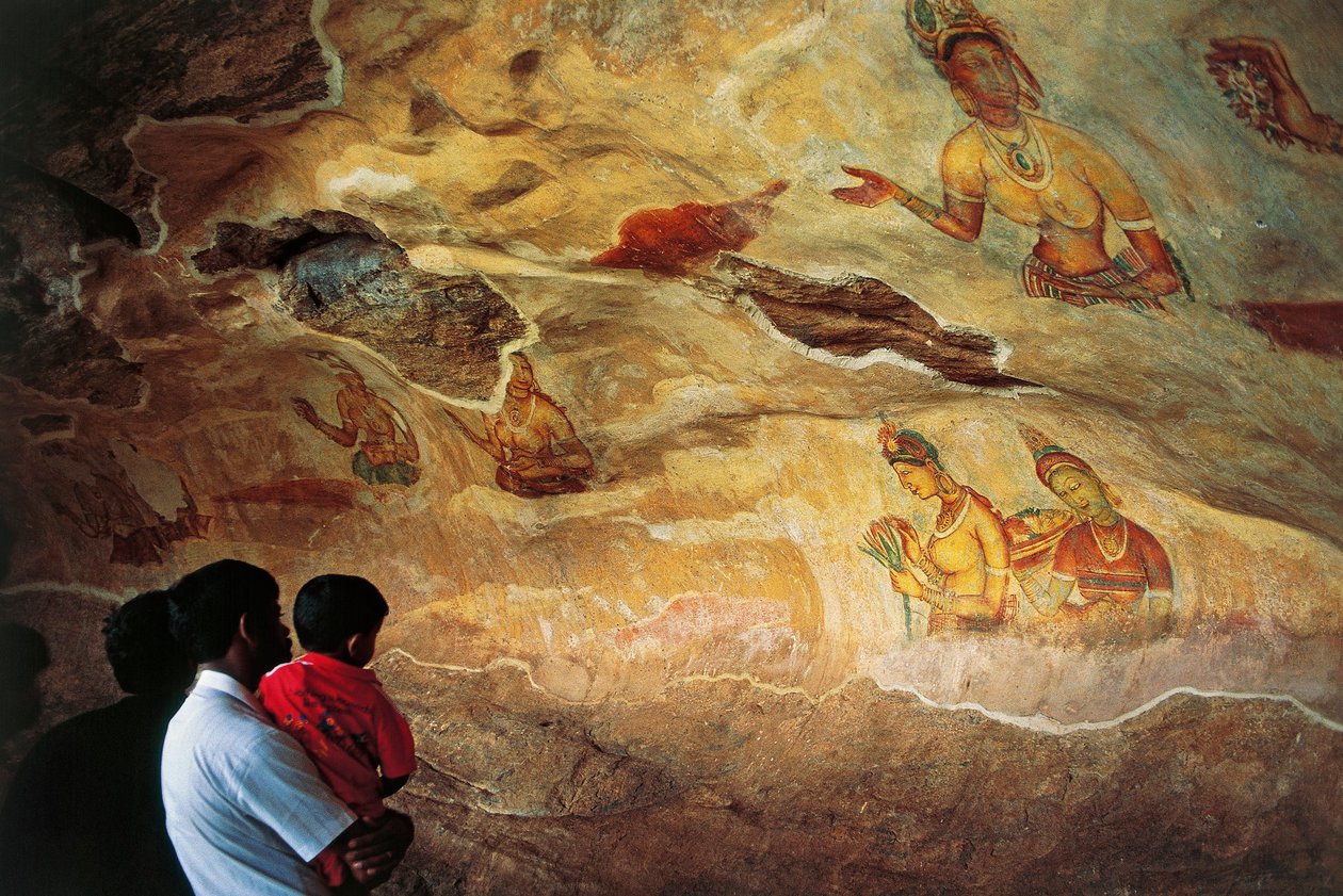 Sri Lanka, Sigiriya, Frescoes depicting young women بواسطة غير معروف غير معروف