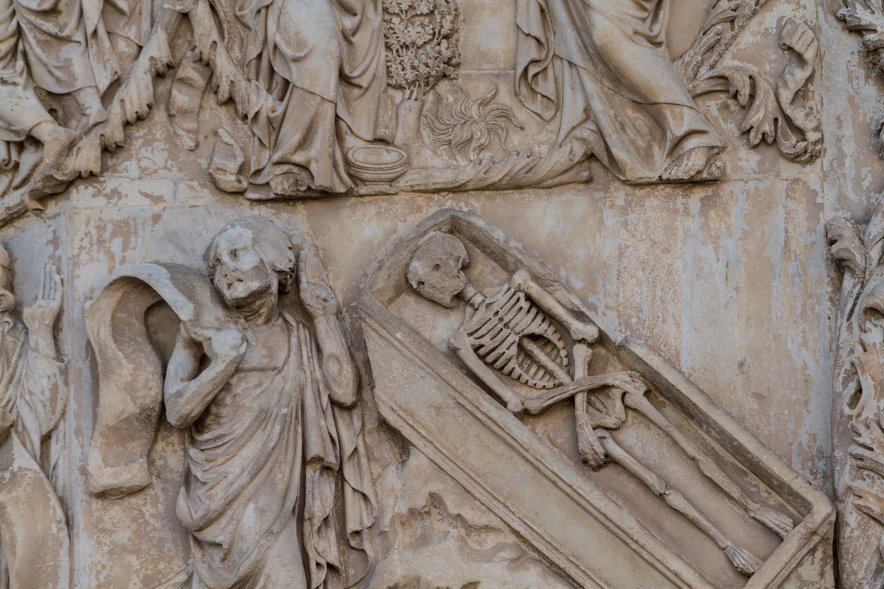 Prophet Ezekiel, detail from Jesse tree and messianic prophecies, Stories of Genesis, bas-reliefs by Lorenzo Maitani (before 1275-1330), second pillar, facade of Orvieto cathedral, Umbria, Italy بواسطة لورينزو ميتاني