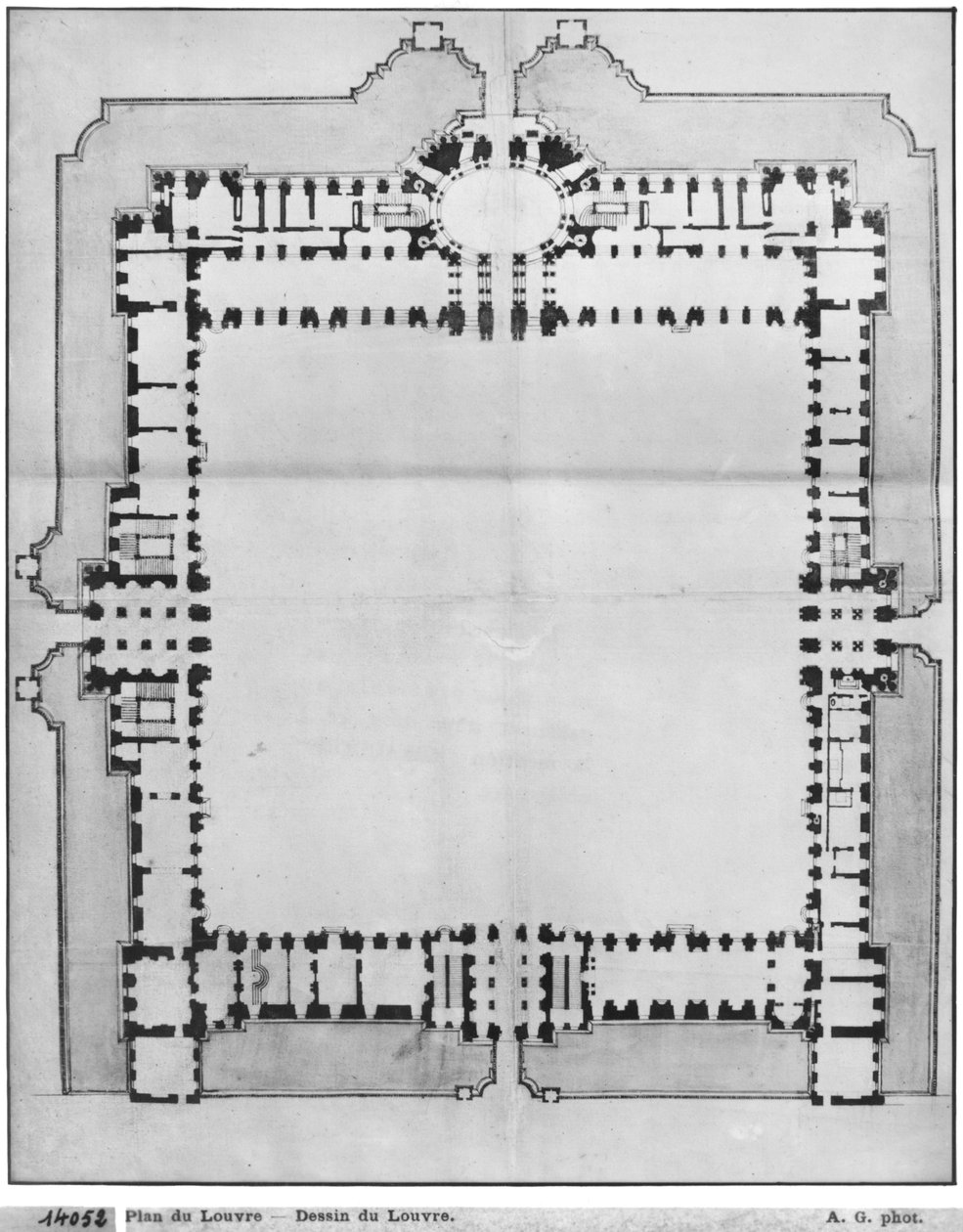 تصميم المباني الشرقية في متحف اللوفر ، من "Recueil du Louvre" ، المجلد الأول ، الورقة ٥ بواسطة لويس لو فاو