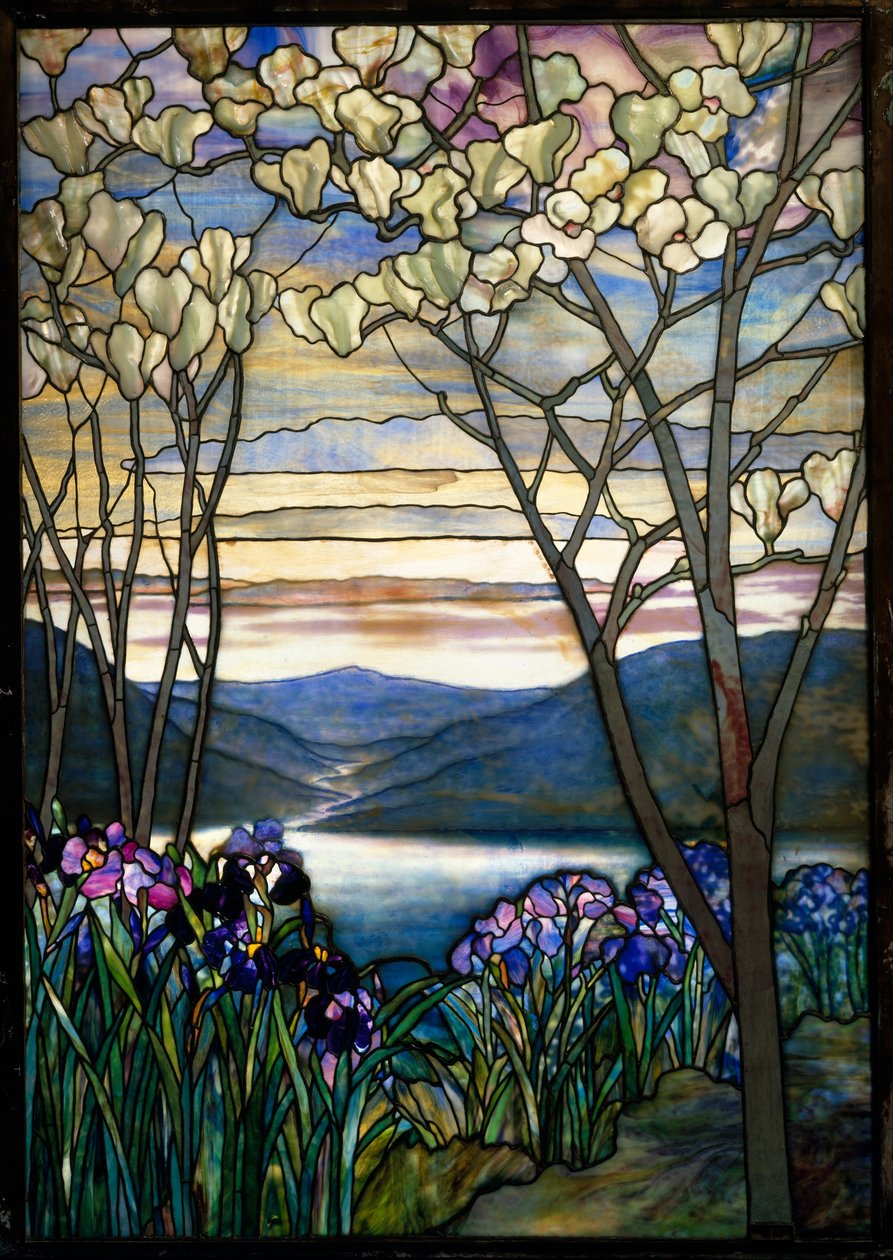 Magnolias and Irises ، c.1908 (زجاج فافريل مرصص) بواسطة لويس كومفورت تيفاني
