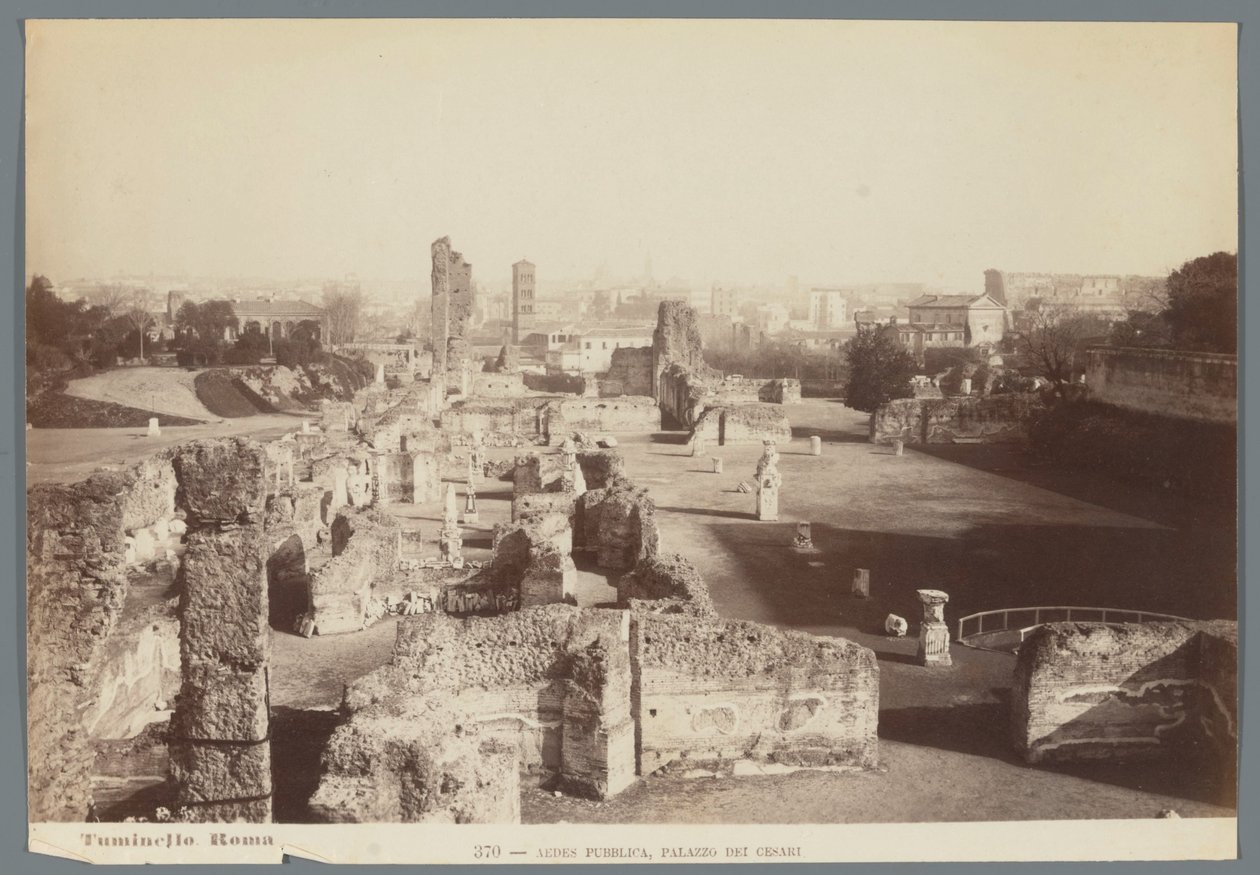 أطلال القصور الإمبراطورية على تل بالاتين في روما Aedes Pubblica ، Palazzo dei Cesari (العنوان على الكائن) بواسطة لودوفيكو تومينيلو