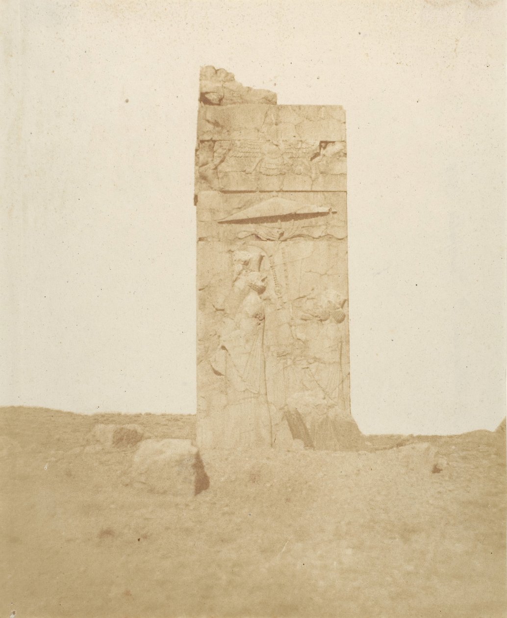 روين على الشرفة الثالثة ، برسيبوليس ، 1858. بواسطة لويجي بيسشي