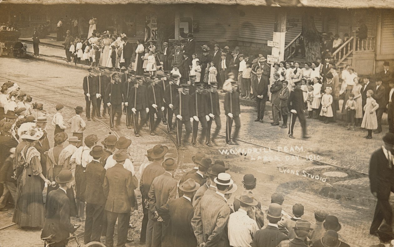 "فريق الحفر الخشبي العالمي"، 1910 (صورة) بواسطة استوديو ليون