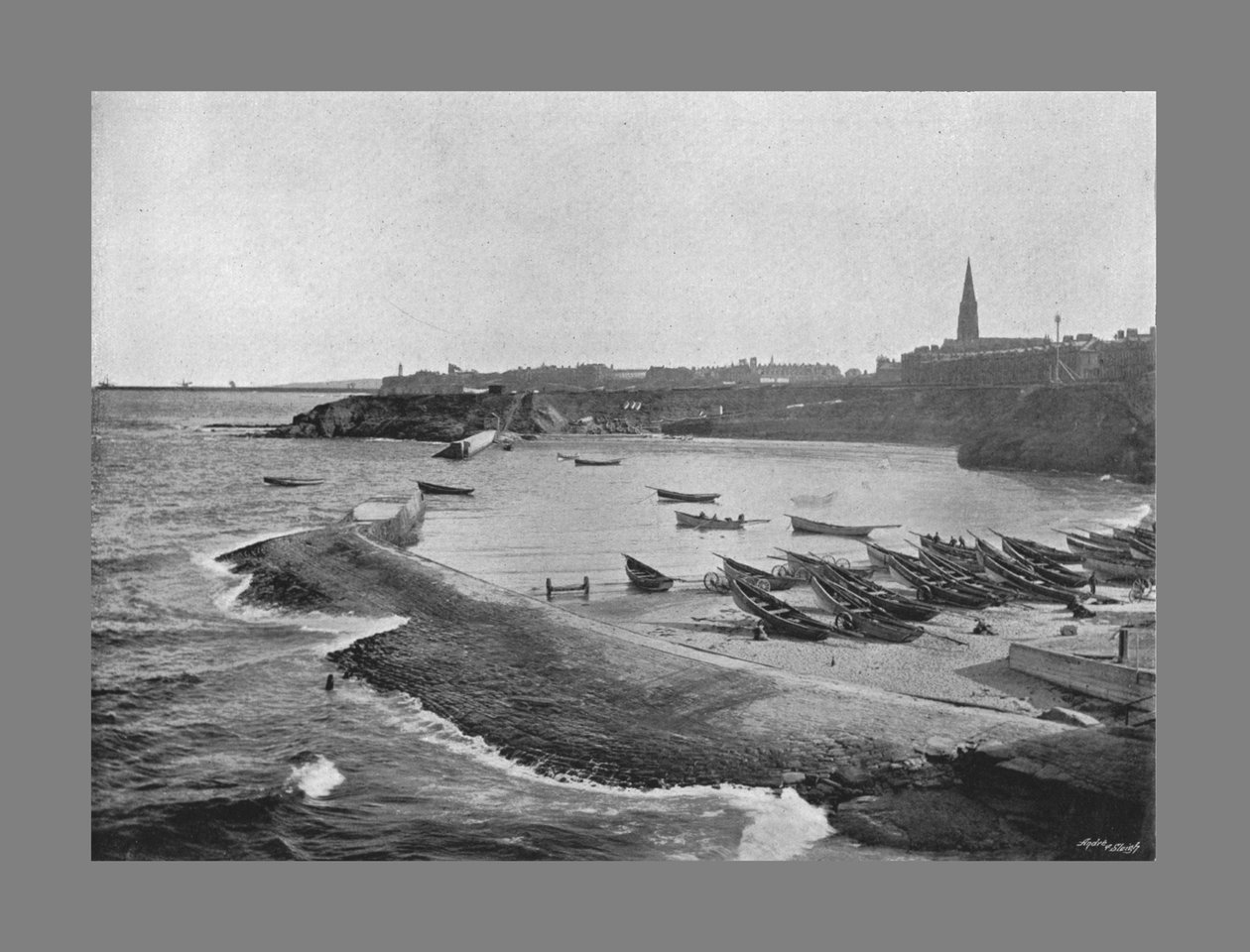 Cullercoats Bay ، Tynemouth ، c1900 بواسطة م عمتي
