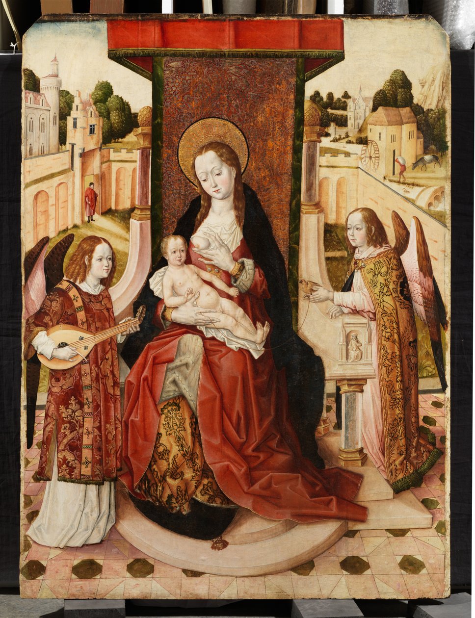 ثلاثية من العذراء والطفل بملائكين ، تفاصيل مادونا والطفل من اللوحة المركزية ، c.1500 (انظر أيضًا 225325 ، 225326) بواسطة سيد لي تريبتيك سيد لي تريبتيك