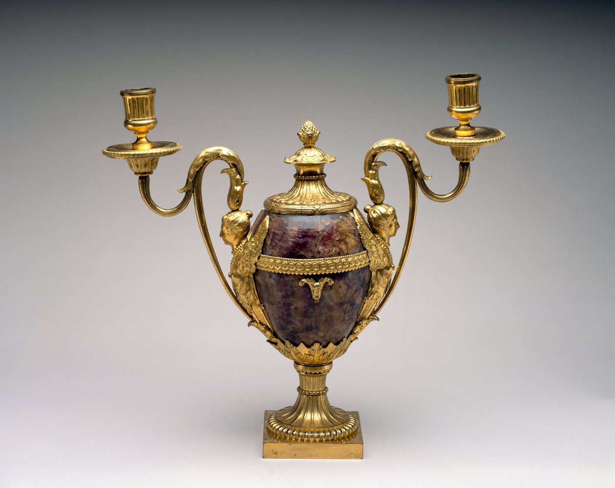 شمعدان ، c.1772 (الأزرق جون وأورمولو) بواسطة ماثيو بولتون