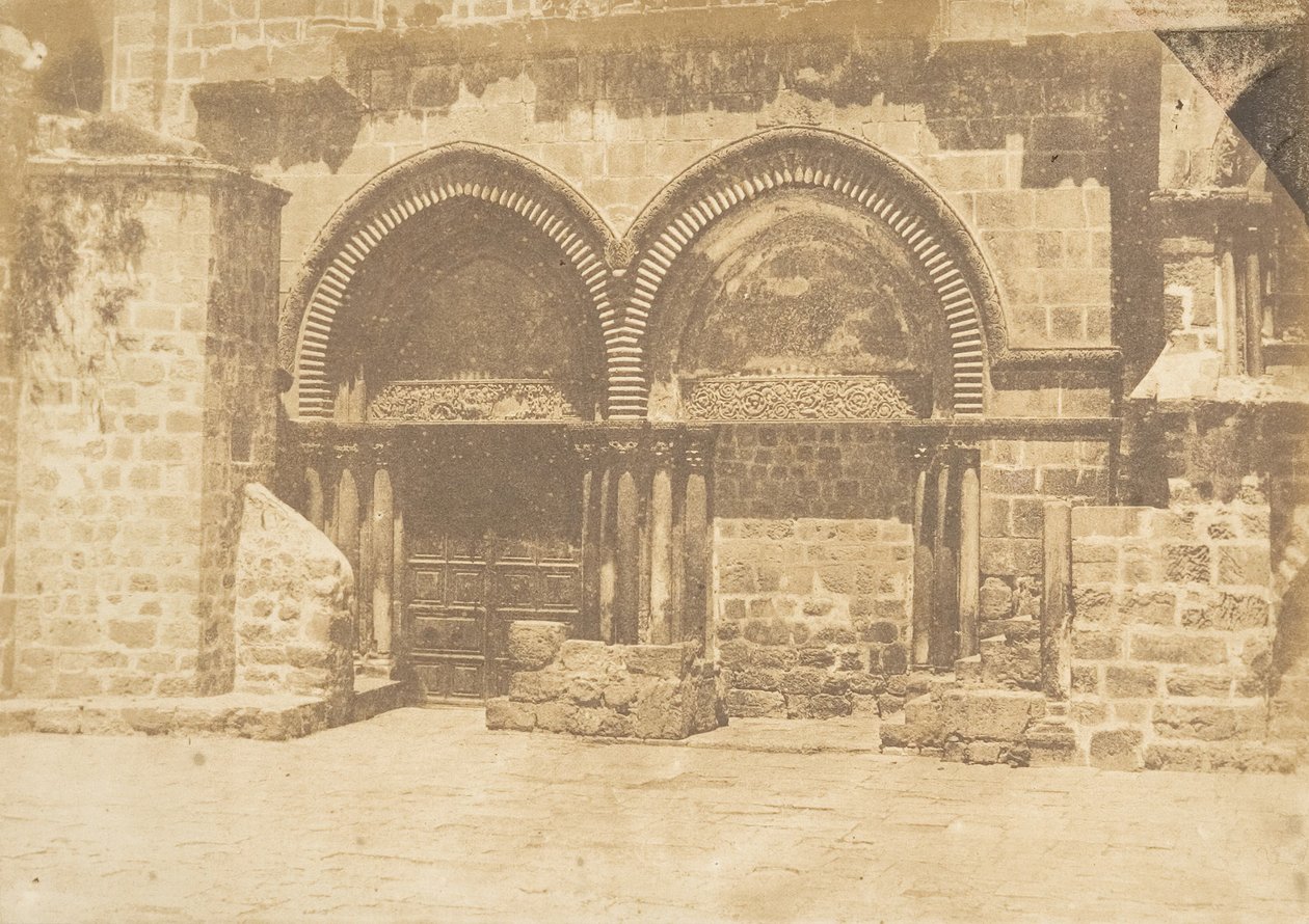 واجهة كنيسة القيامة ، القدس رقم 1 ، 19 أغسطس ، 1850. بواسطة ماكسيم دو كامب