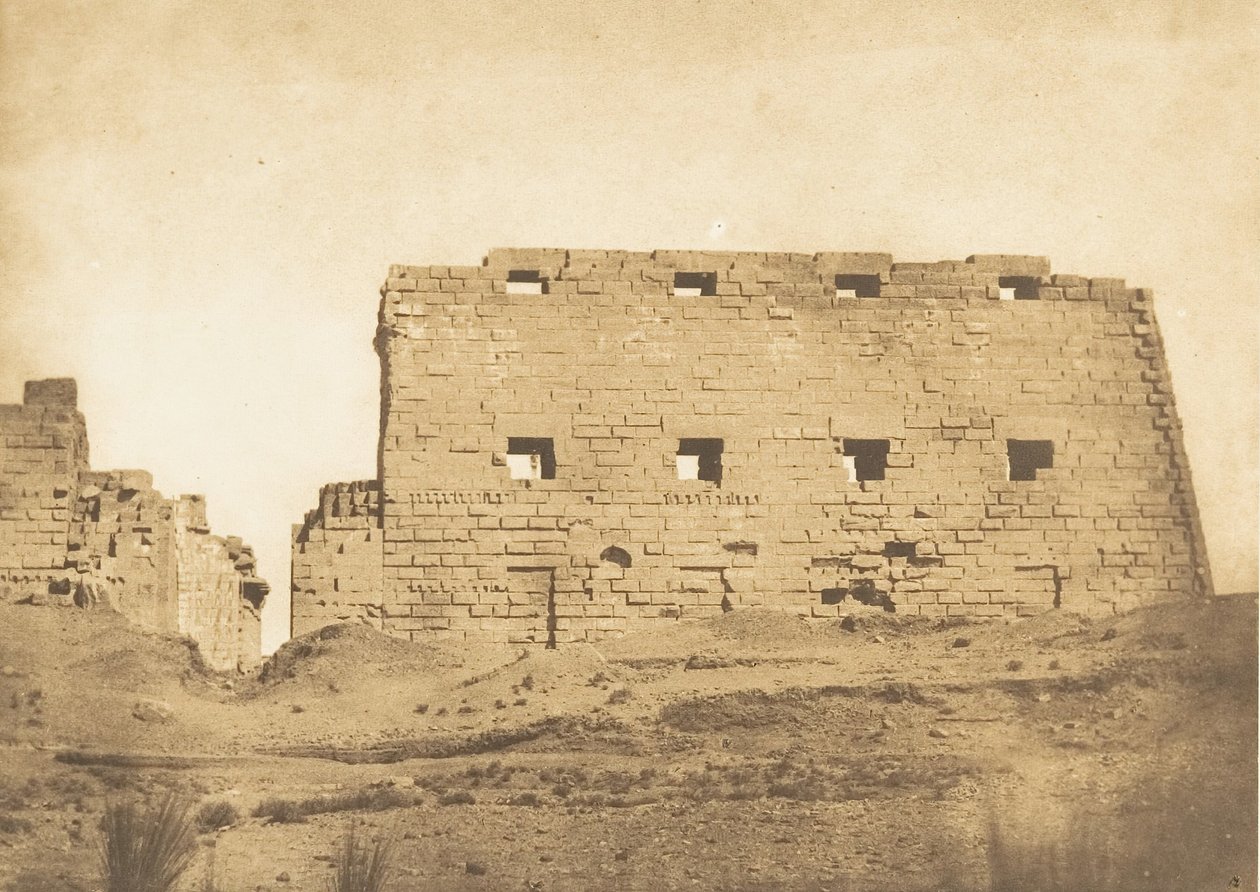 الصرح العظيم لقصر الكرنك ، طيبة ، 1849-50. بواسطة ماكسيم دو كامب