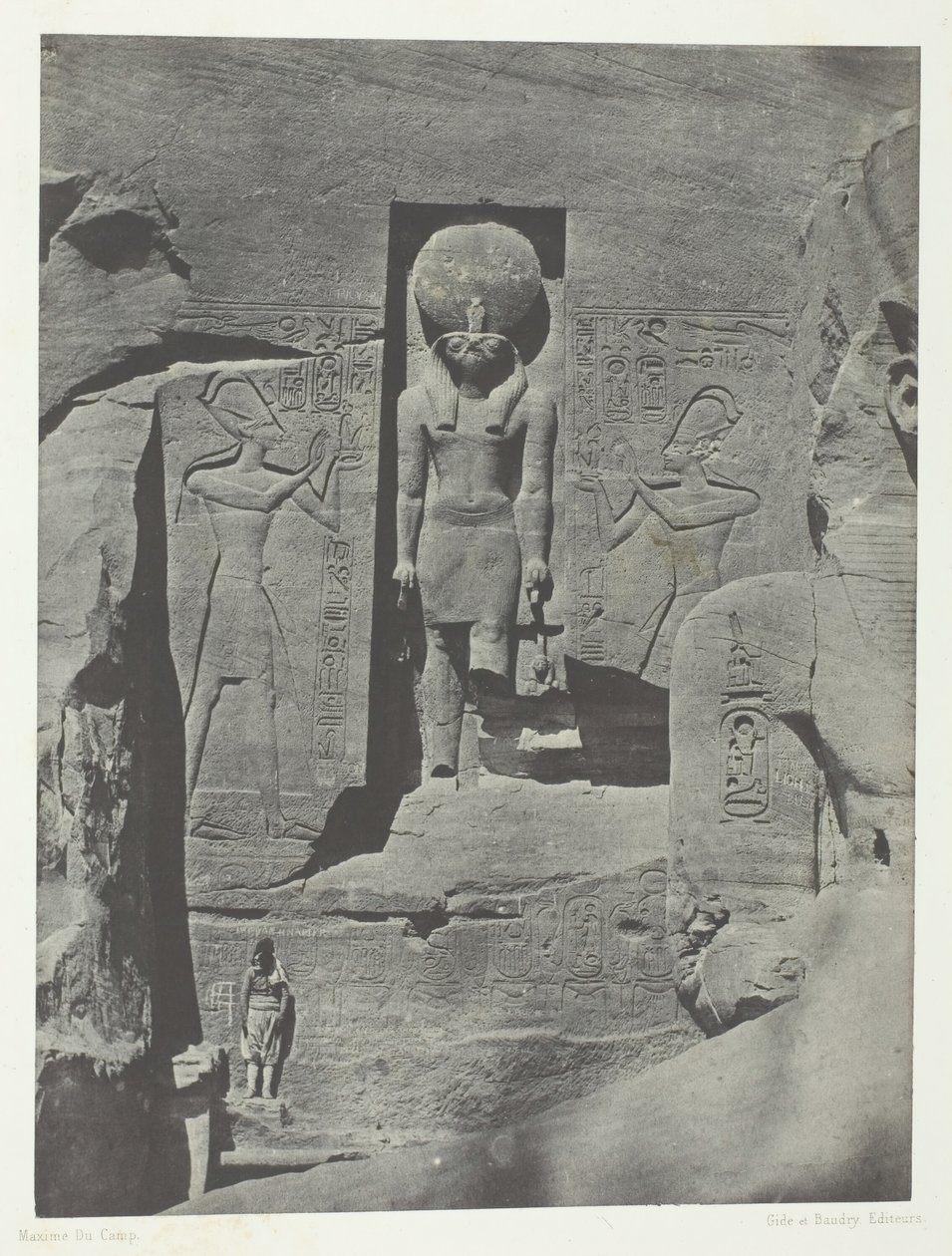 إبسامبول ، منحوتات مدخل سبيوس فريه ، النوبة ، 184951 ، طبعت عام 1852. بواسطة ماكسيم دو كامب