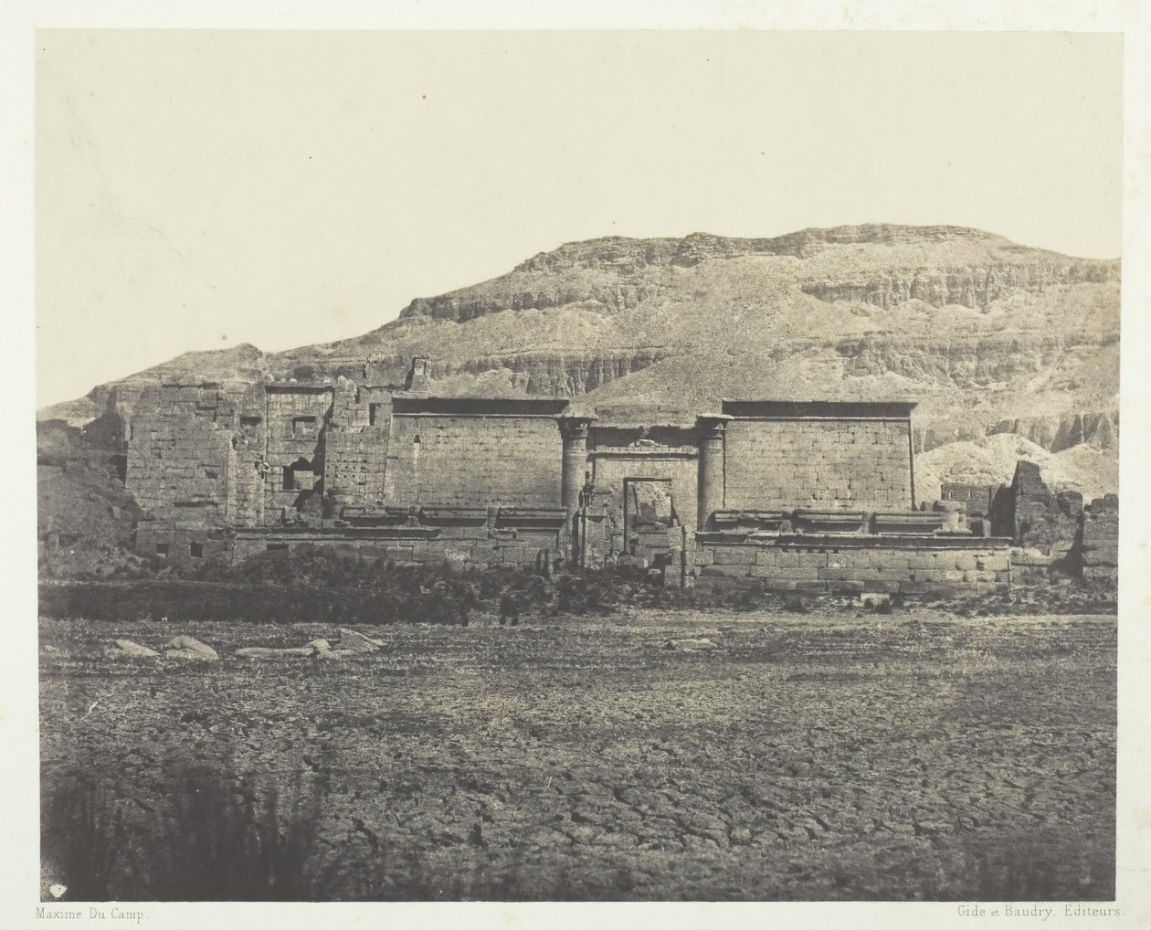 مدينة حبو ، منظر عام للنهر ، طيبة ، 184951 ، طبعت عام 1852. بواسطة ماكسيم دو كامب