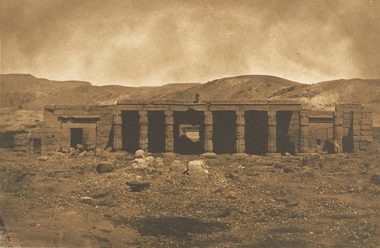 قصر جورنه منفتون في طيبة ، 1849-50. بواسطة ماكسيم دو كامب
