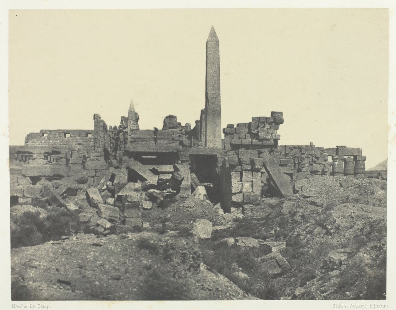 قصر الكرنك ، ملاذ جرانيت وقاعة Hypostyle ، طيبة ، 184951 ، طبع 1852. بواسطة ماكسيم دو كامب